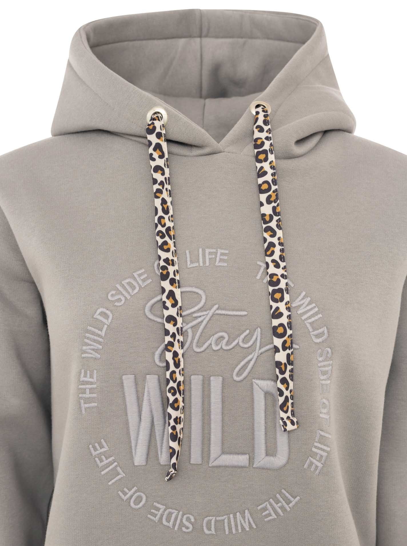 Zwillingsherz Hoodie »"Nelina"«, mit Leo Band und schlichter Stickerei "Stay Wild", Kapuze
