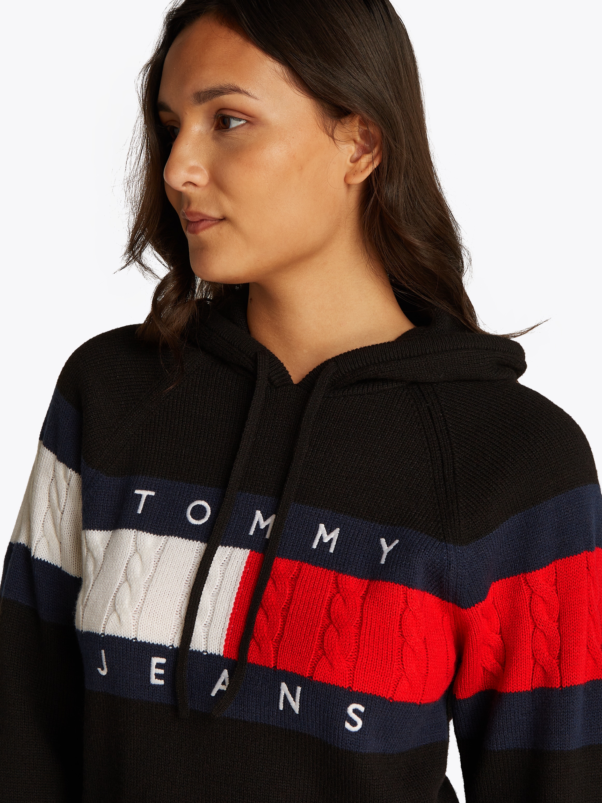 Tommy Jeans Kapuzenpullover »TJW CENTER FLAG HOOD SWEATER EXT«, mit Kapuze, grossem Logo-Flag