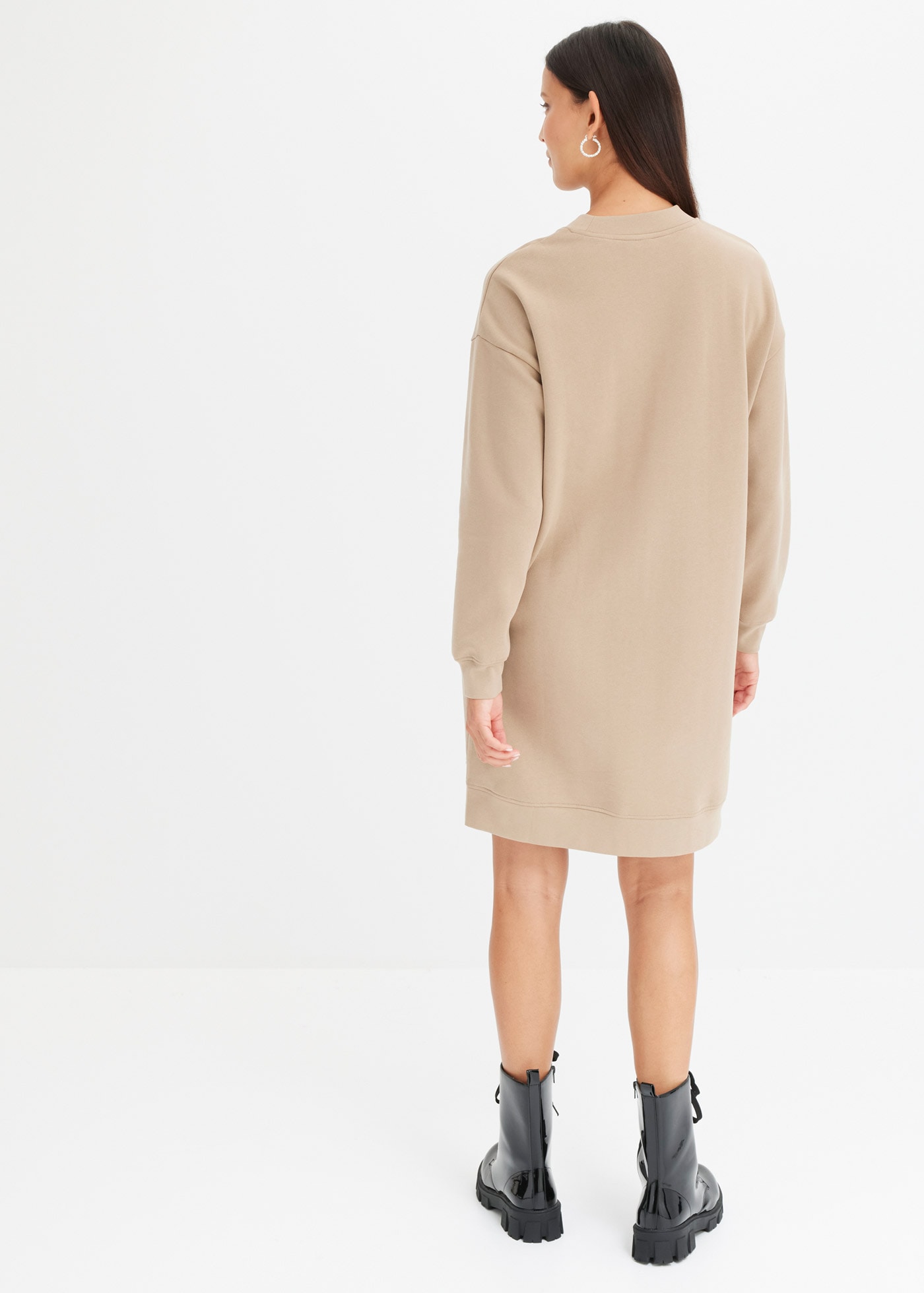 bonprix Robe en sweat »Oversize-Sweatkleid aus weichem Baumwoll-Mix« für den Alltag, aus Baumwoll-Mix, Oversize-Passform, im Casual Stil