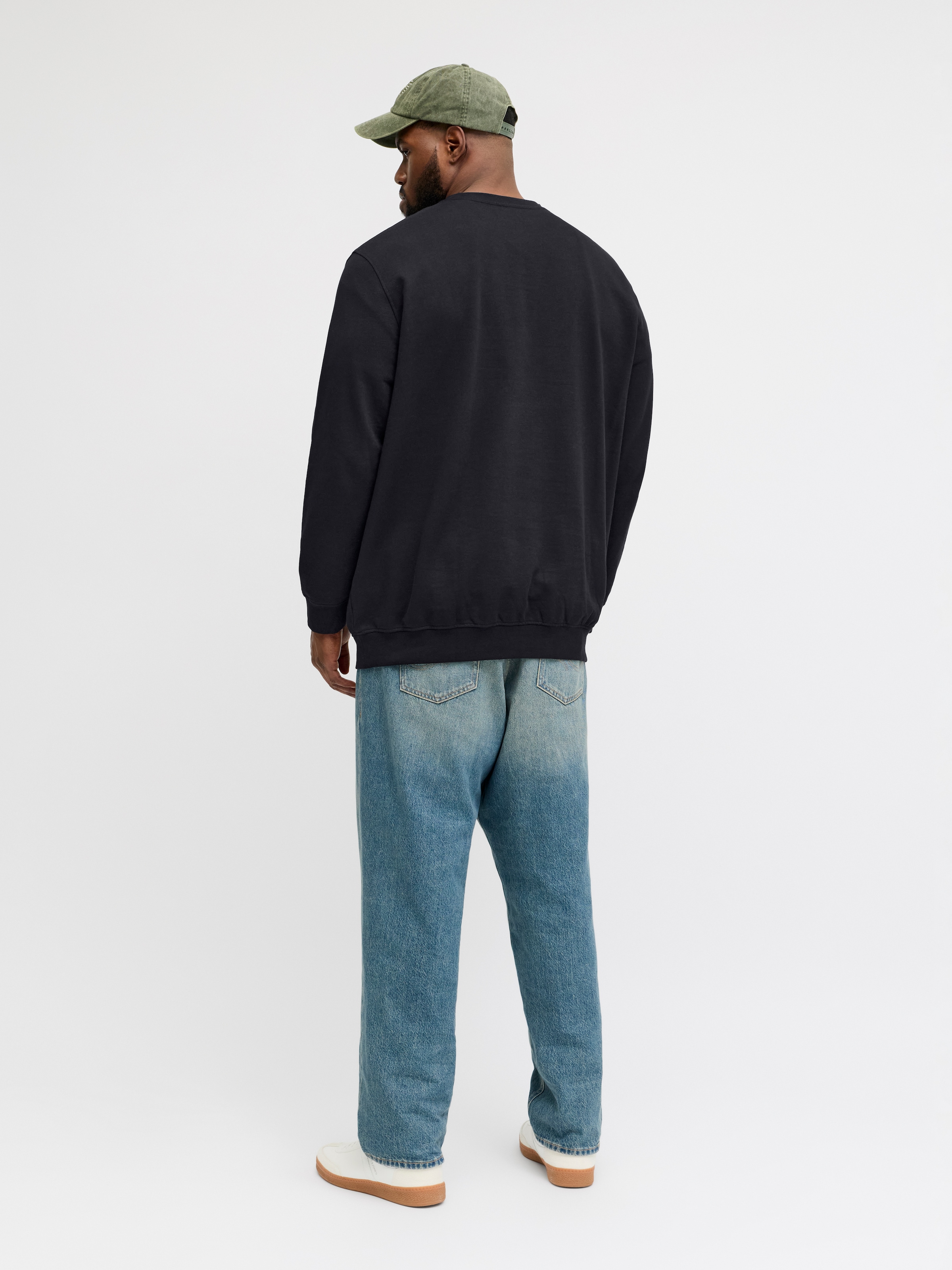 Jack & Jones PlusSize Sweat-shirt »JJEARCHIVE GRAPHIC SWEAT CN NOOS PLS«, mélange coton, coupe décontractée
