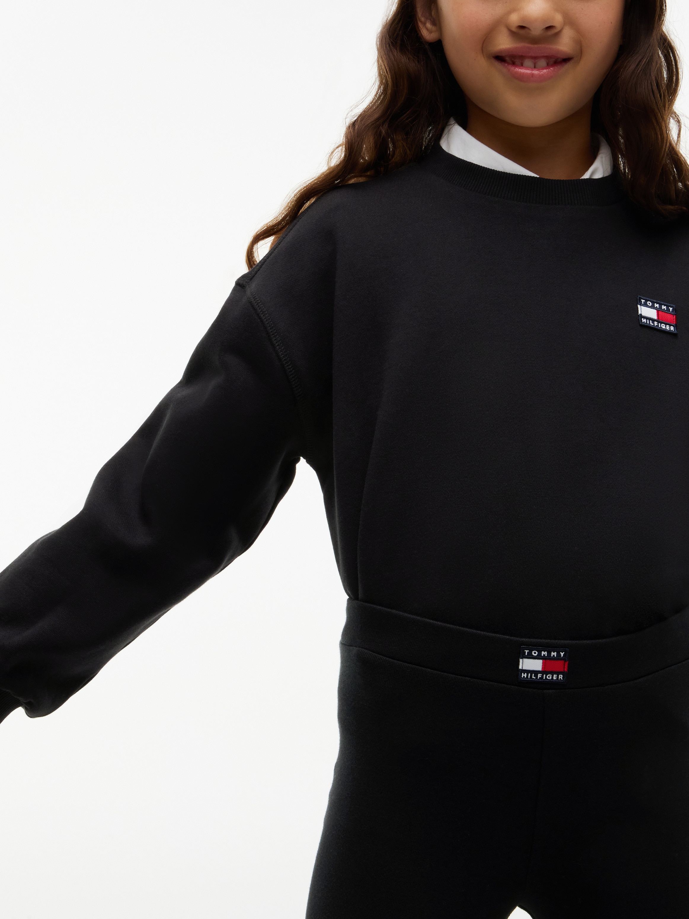 Tommy Hilfiger T-shirt & leggings »HERITAGE CREW NECK + LEGGINGS« Ensemble, 2 qualité sweat, coupe régulière, coton pur, enfants jusqu'à 16 ans