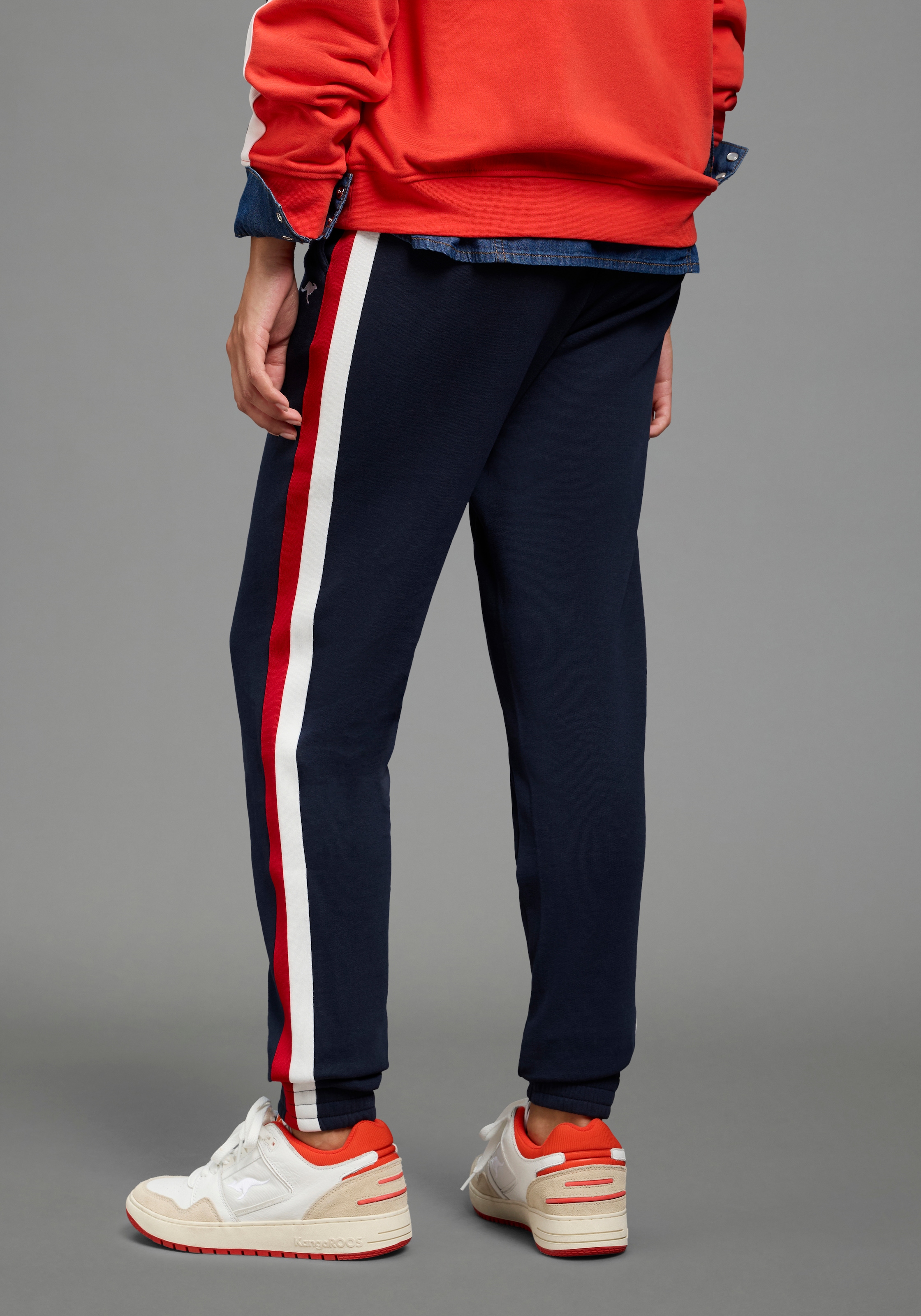 KangaROOS Pantalon de jogging  avec 2 poches latérales, en coton et polyester