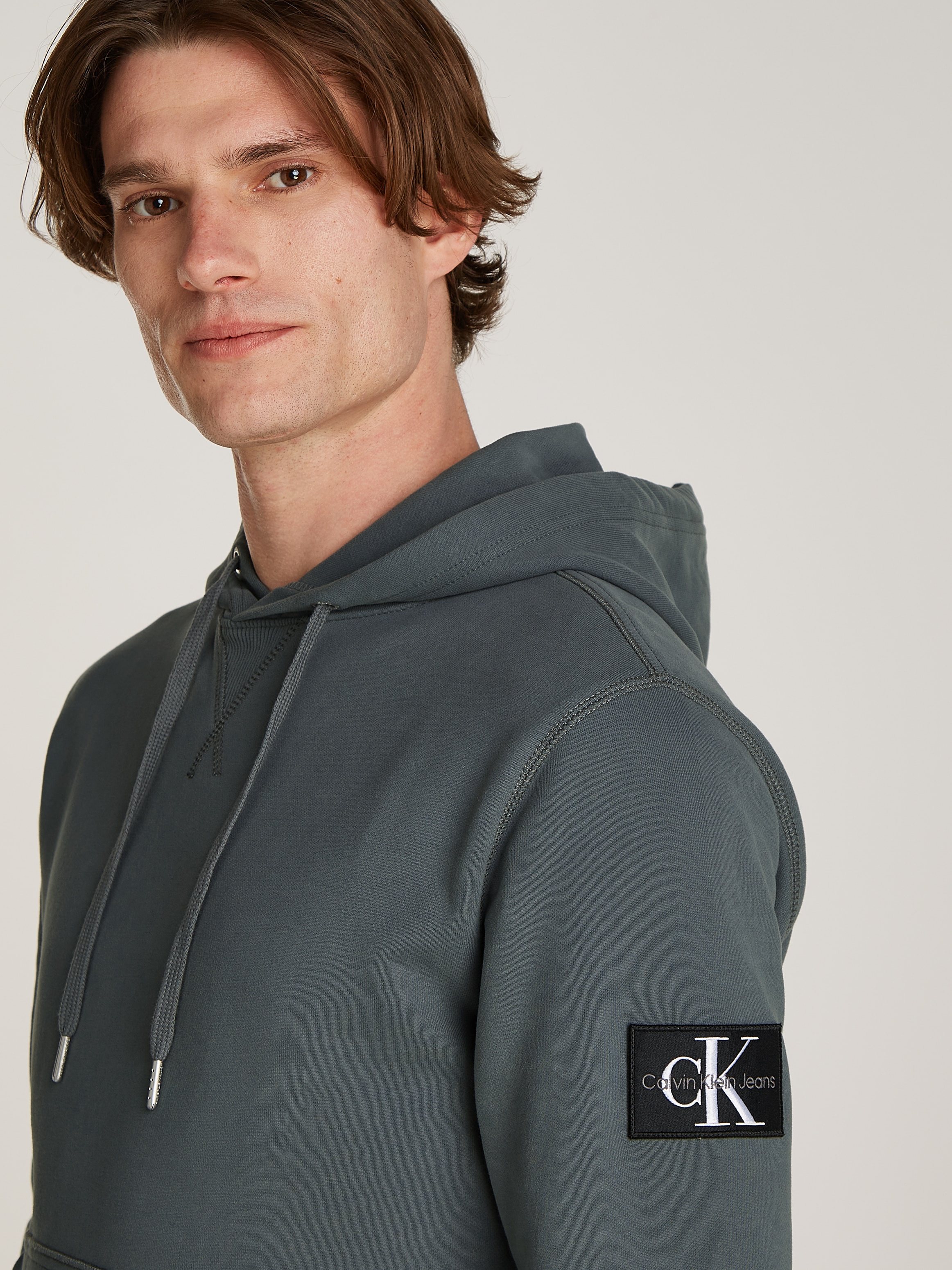 Calvin Klein Jeans Kapuzensweatshirt »BADGE HOODIE«, mit Logopatch