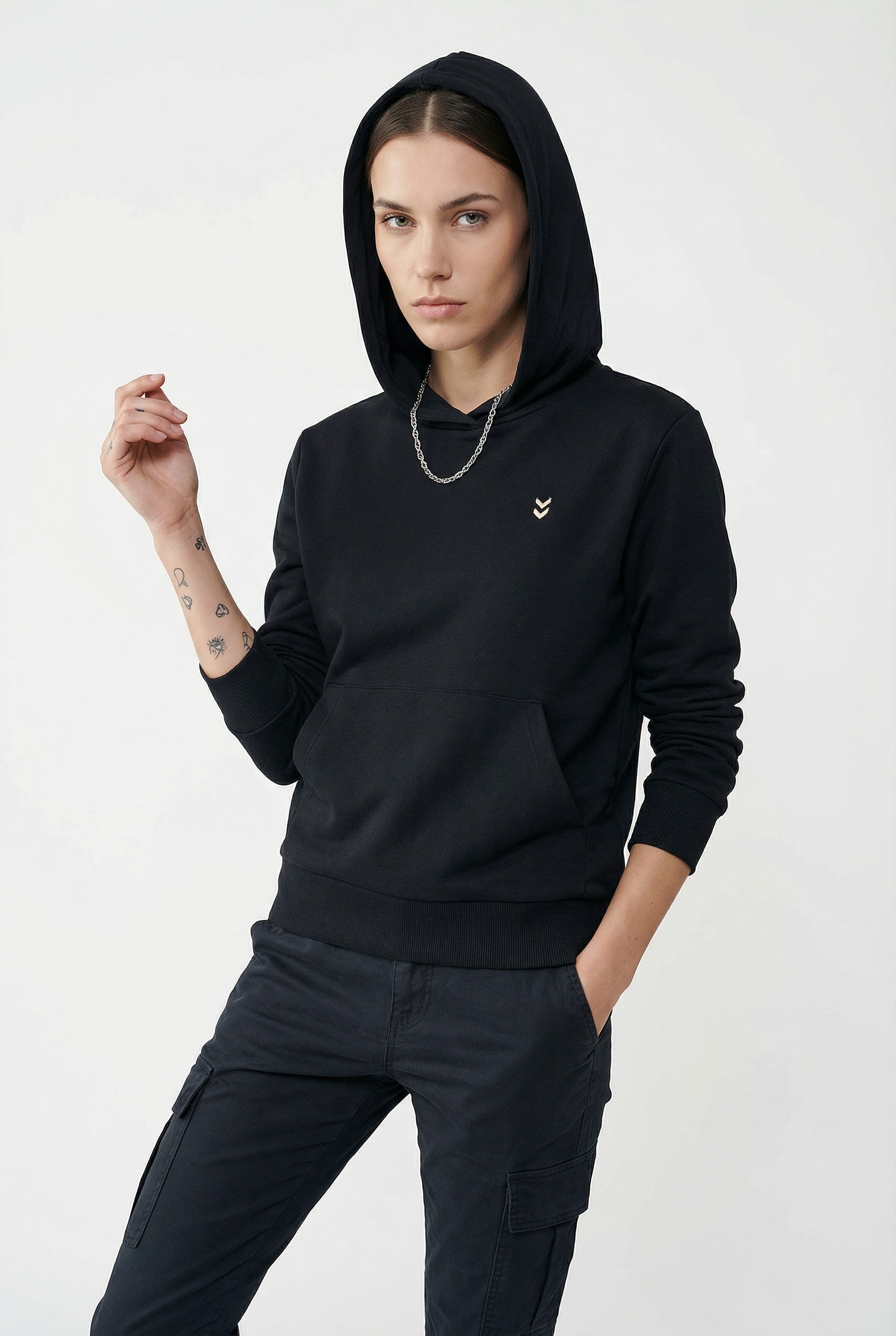 Image of hummel Kapuzensweatshirt "HMLPULSE W SWEAT HOODIE", mit gesticktem Chevron-Logo, aus weichem Sweatstoff, normale Passform