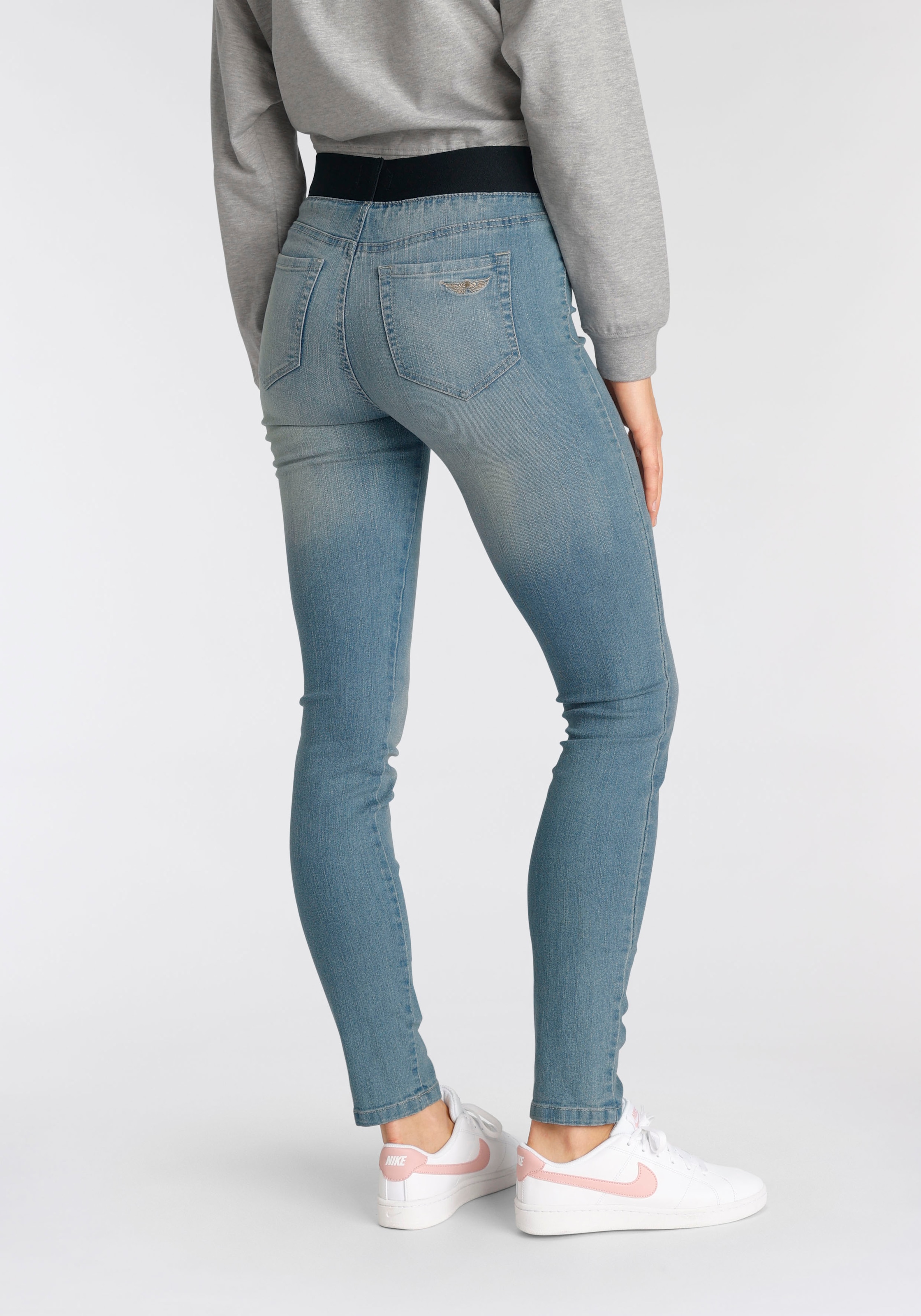 ♕ Arizona Skinny-fit-Jeans, Mid Waist Comfort-Stretch versandkostenfrei  bestellen