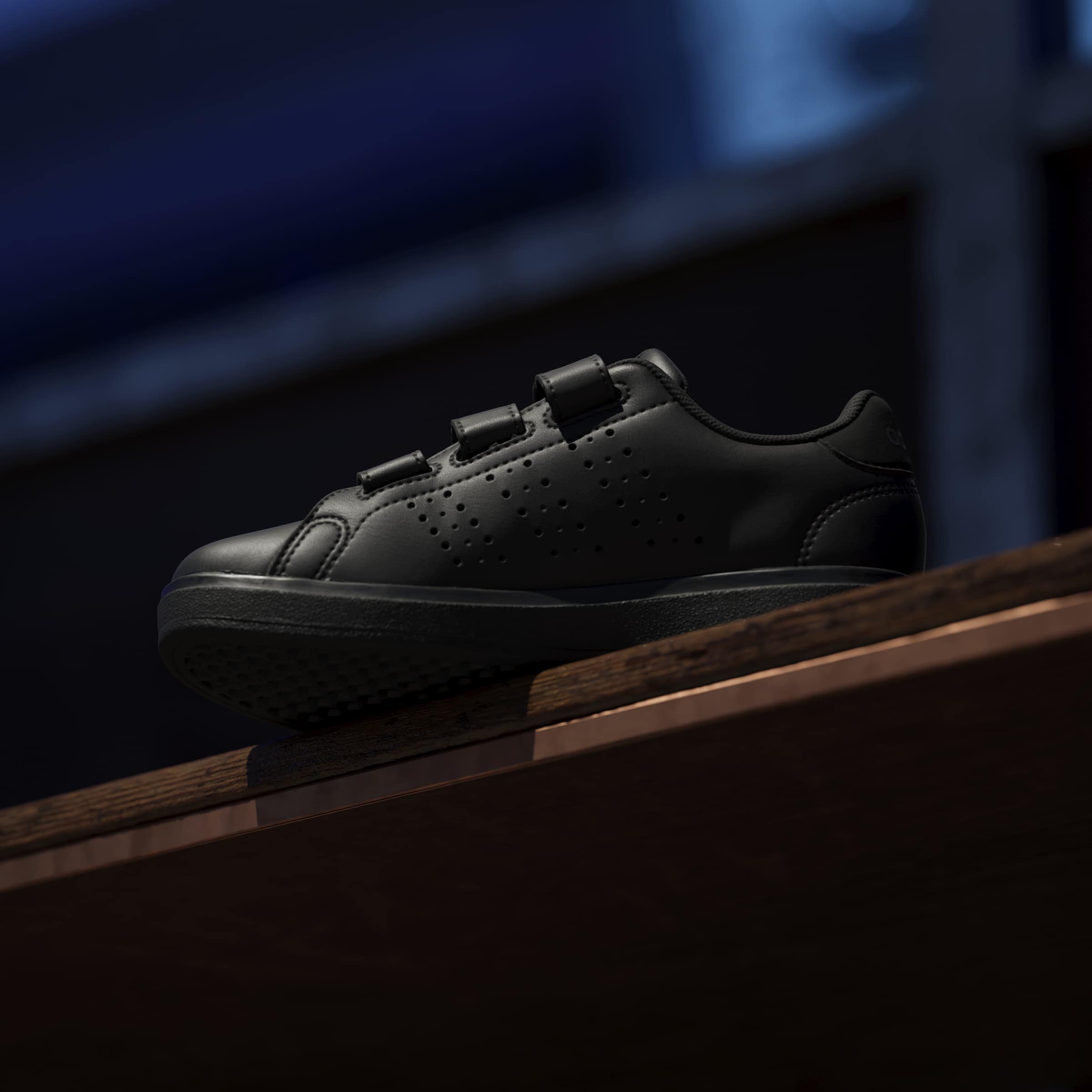 adidas Sportswear Chaussures à scratch »ADVANTAGE BASE 2.0 KIDS«  Design auf den Spuren des adidas Stan Smith, für Kinder & Jugendliche