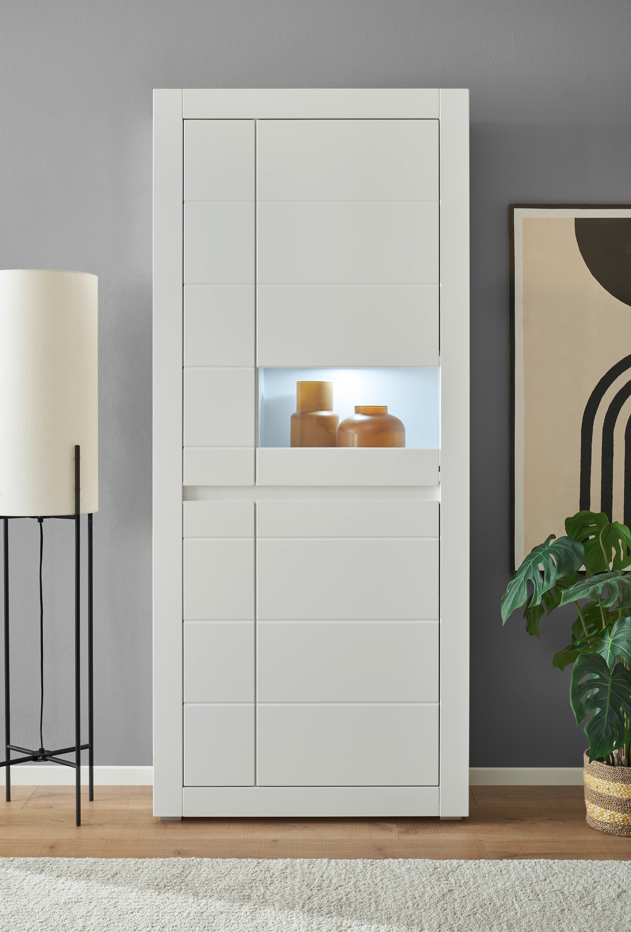 INOSIGN Vitrine »Chester, Hochschrank mit Stauraum, Glasvitrine, Anrichte, Weiss Matt«, (1 St.), austauschbare Blende in der Griffleiste, zeitloses Design, 85 cm breit
