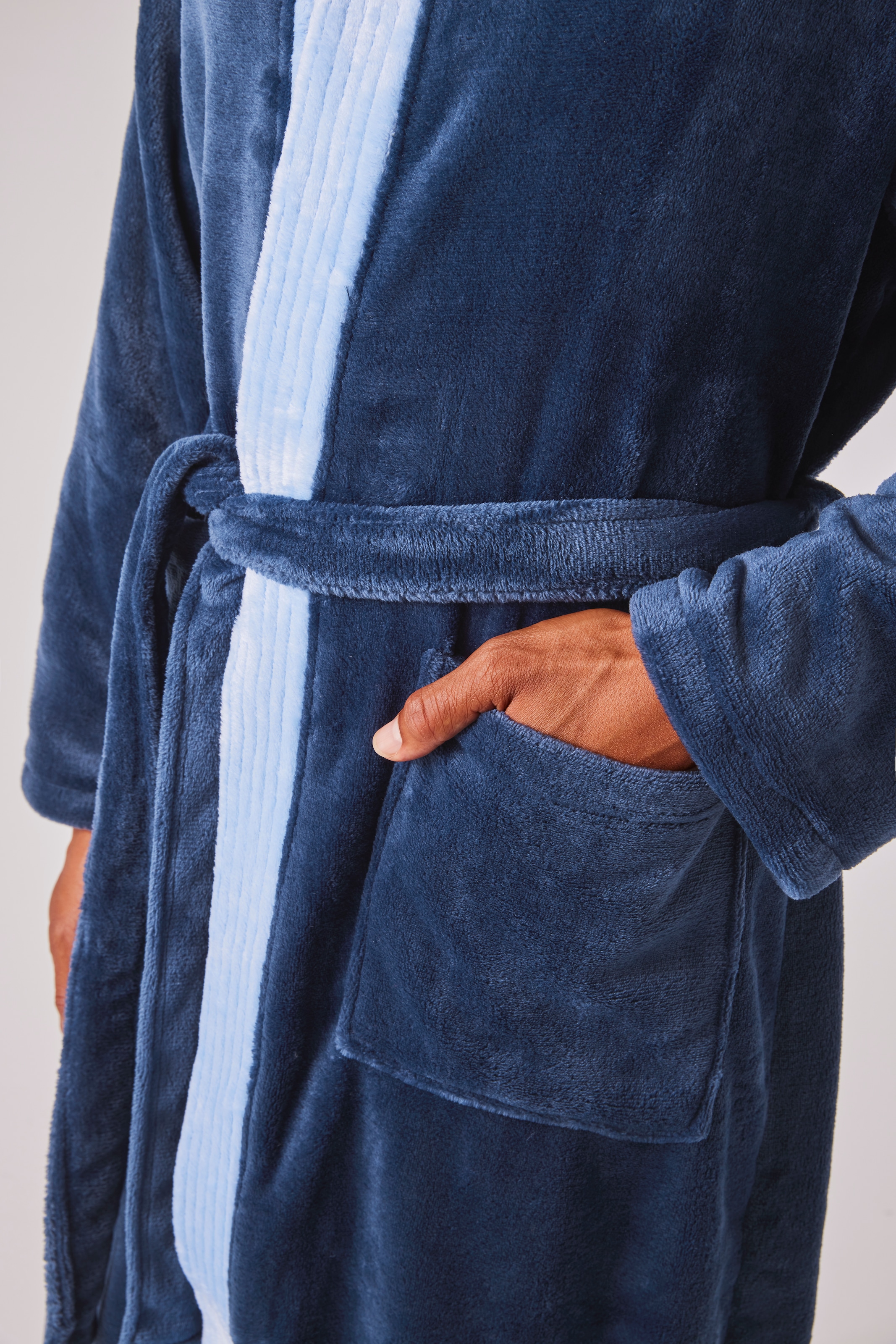 GOODproduct Unisex-Bademantel »Miia, ideal für Sauna, Spa & im Urlaub« 1 Stk. weich und kuschelig, plüsch, für Damen und Herren, S-XL