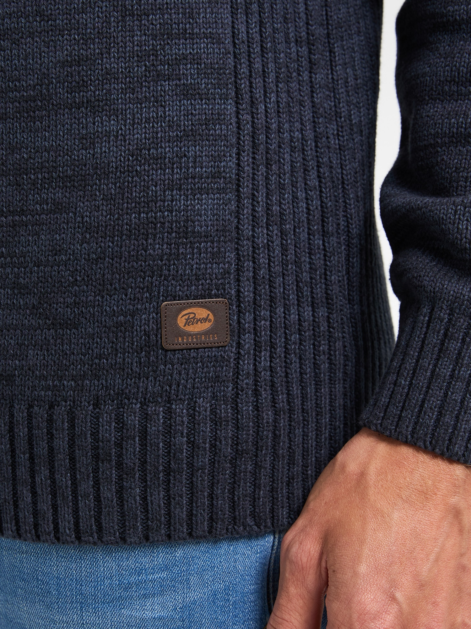 Petrol Industries Troyer Kragen mit Reiss- und Knopfverschluss