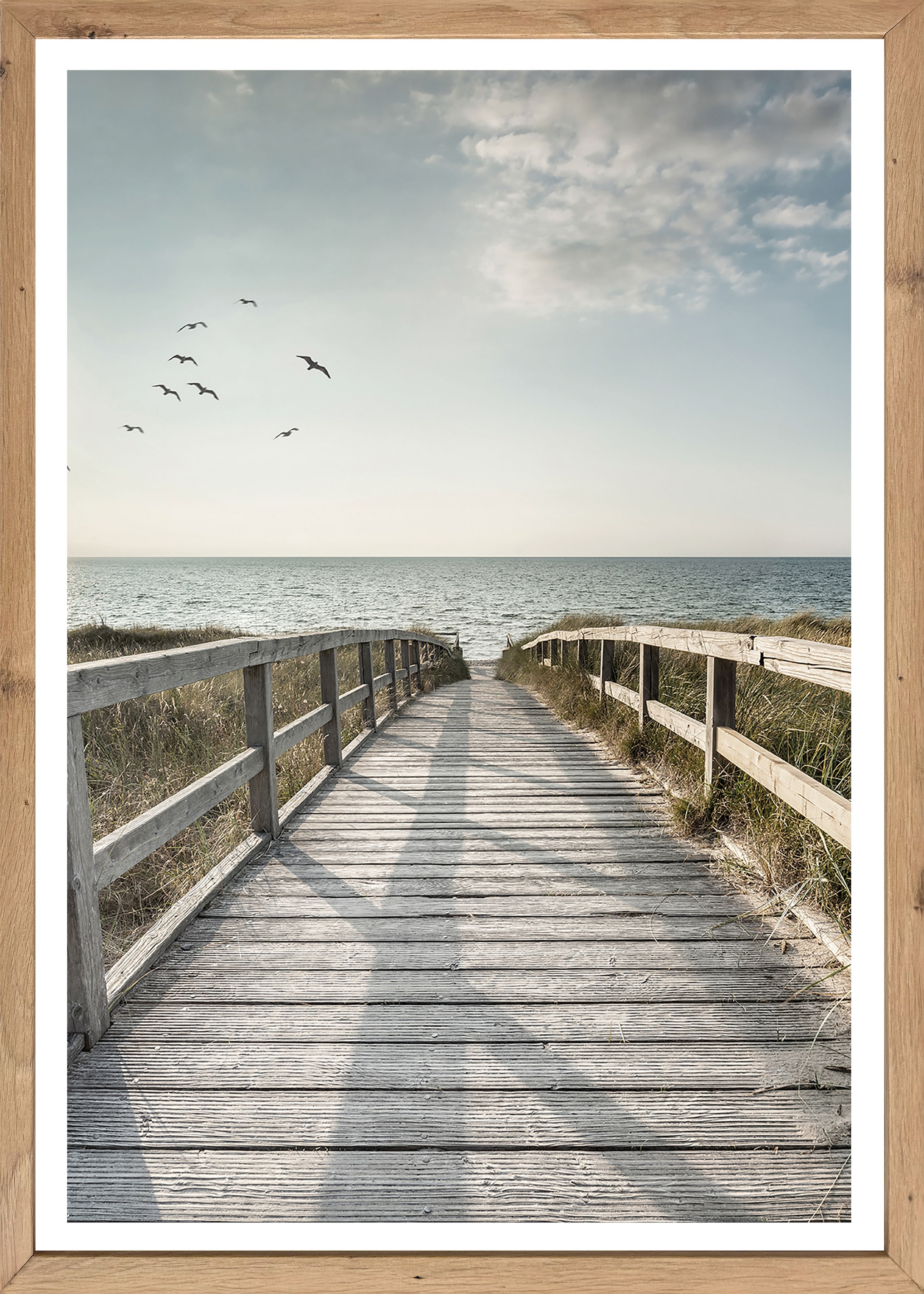 Image of Bönninghoff Bild mit Rahmen "Wandbild gerahmt STEG ZUM MEER 50x70 cm – Maritime Küsten Deko" Meer Natur Steg Strand Vögel 1 Stk. tlg. mit dekorativem Rahmen