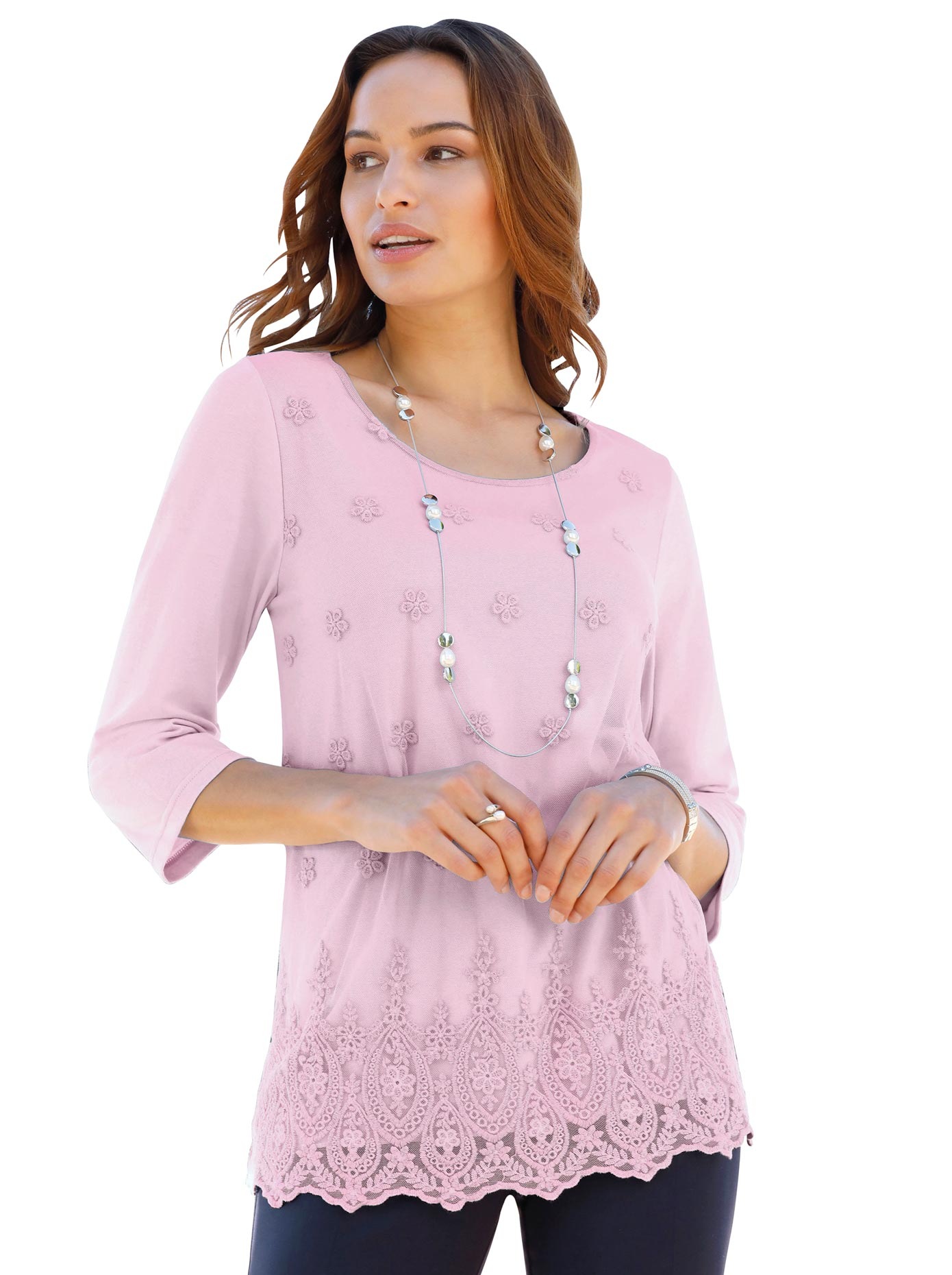 Shirt mit kleinen aufgestickten Blümchen vorne