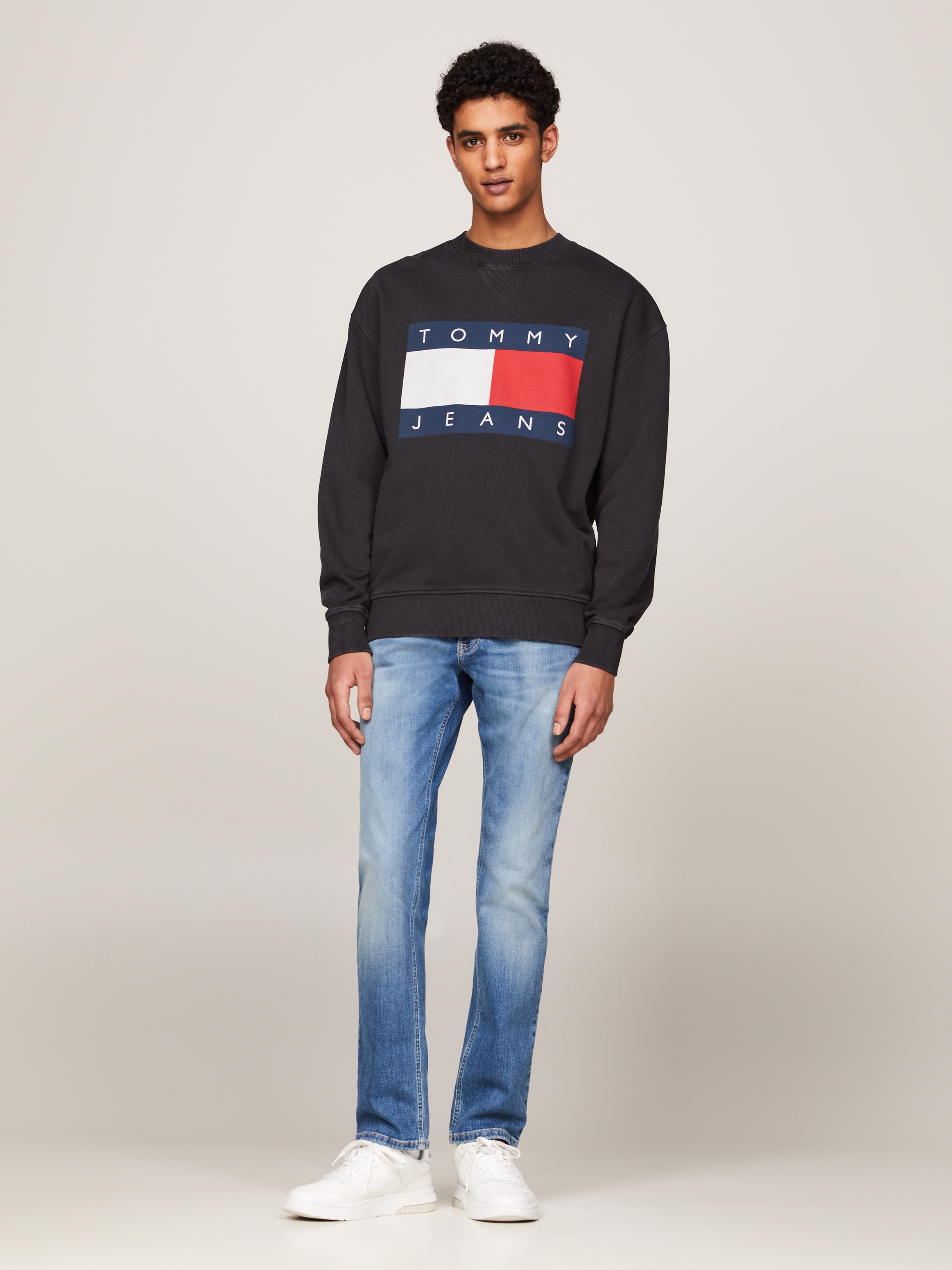 Tommy Jeans Slim-fit-Jeans »SCANTON SLIM«, mit Logoprägung