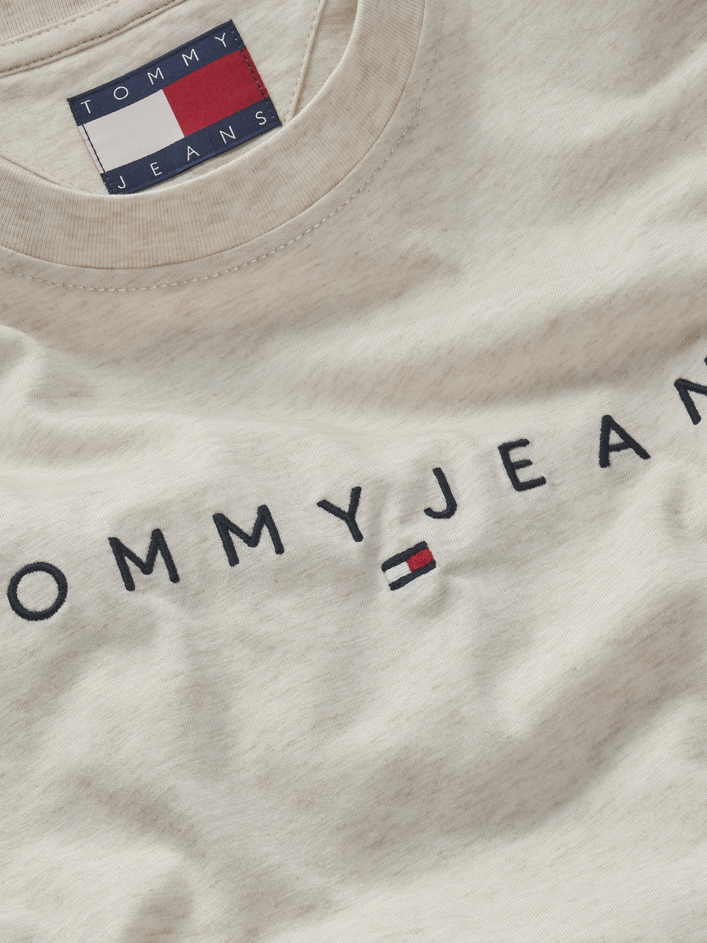 Tommy Jeans Plus Rundhalsshirt »TJM REG LINEAR LOGO TEE EXT«, in Grosse Grössen, Logodruck und Stickerei