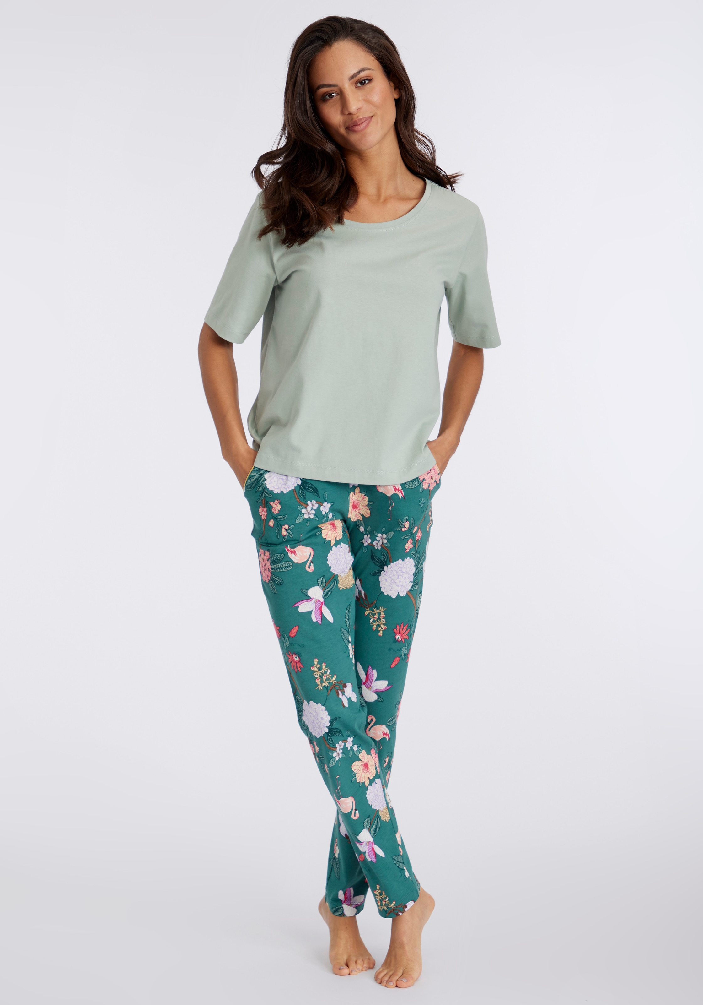 LASCANA Pyjama, (2 tlg.), mit elegantem Blumenmuster-Lascana 1