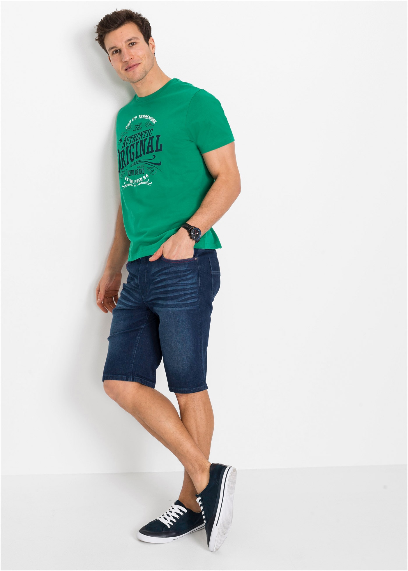 bonprix T-shirt Packung, 2 cuis Regular Fit, Kurzarm-Design, aus Baumwolle, mit Brustdruck