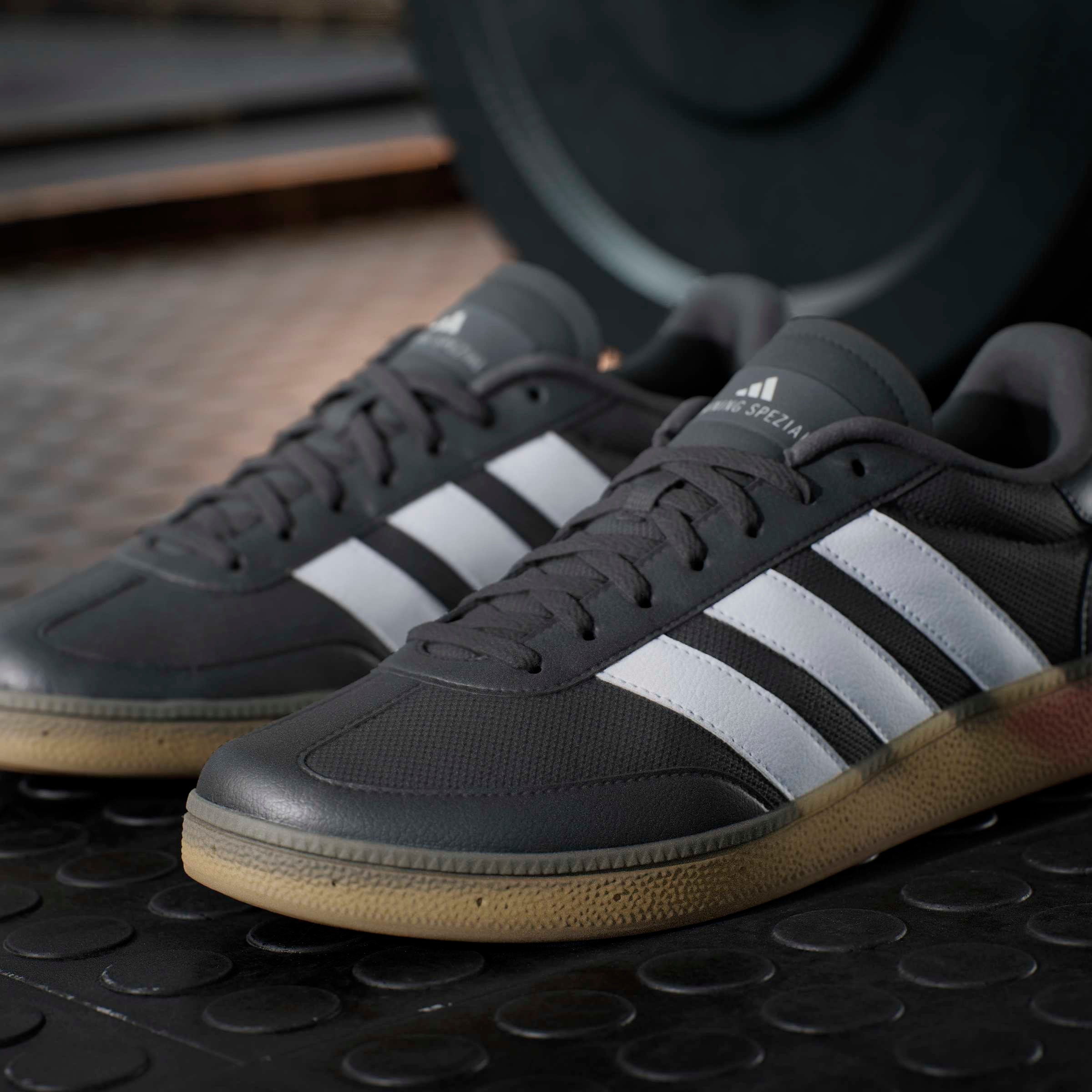 adidas Performance Chaussure d'entraînement »SPEZIAL«  particulièrement adapté pour la salle de sport et le fitness