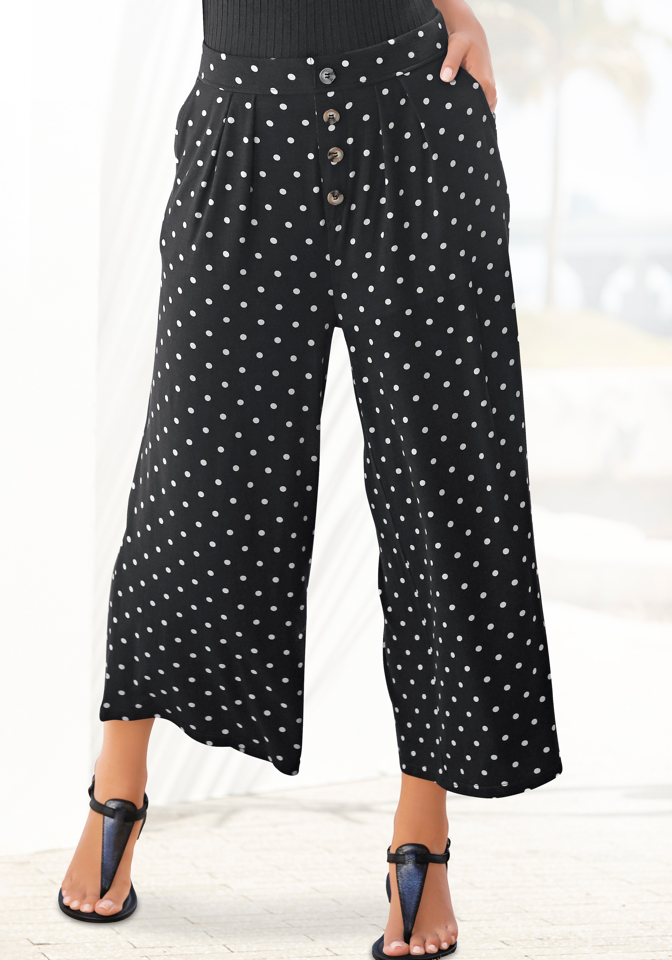 Image of LASCANA Culotte "mit luftig-weitem Bein" mit elatischem Bund, 7/8-Hose, Jerseyhose, Sommerhose, Schlupfhose