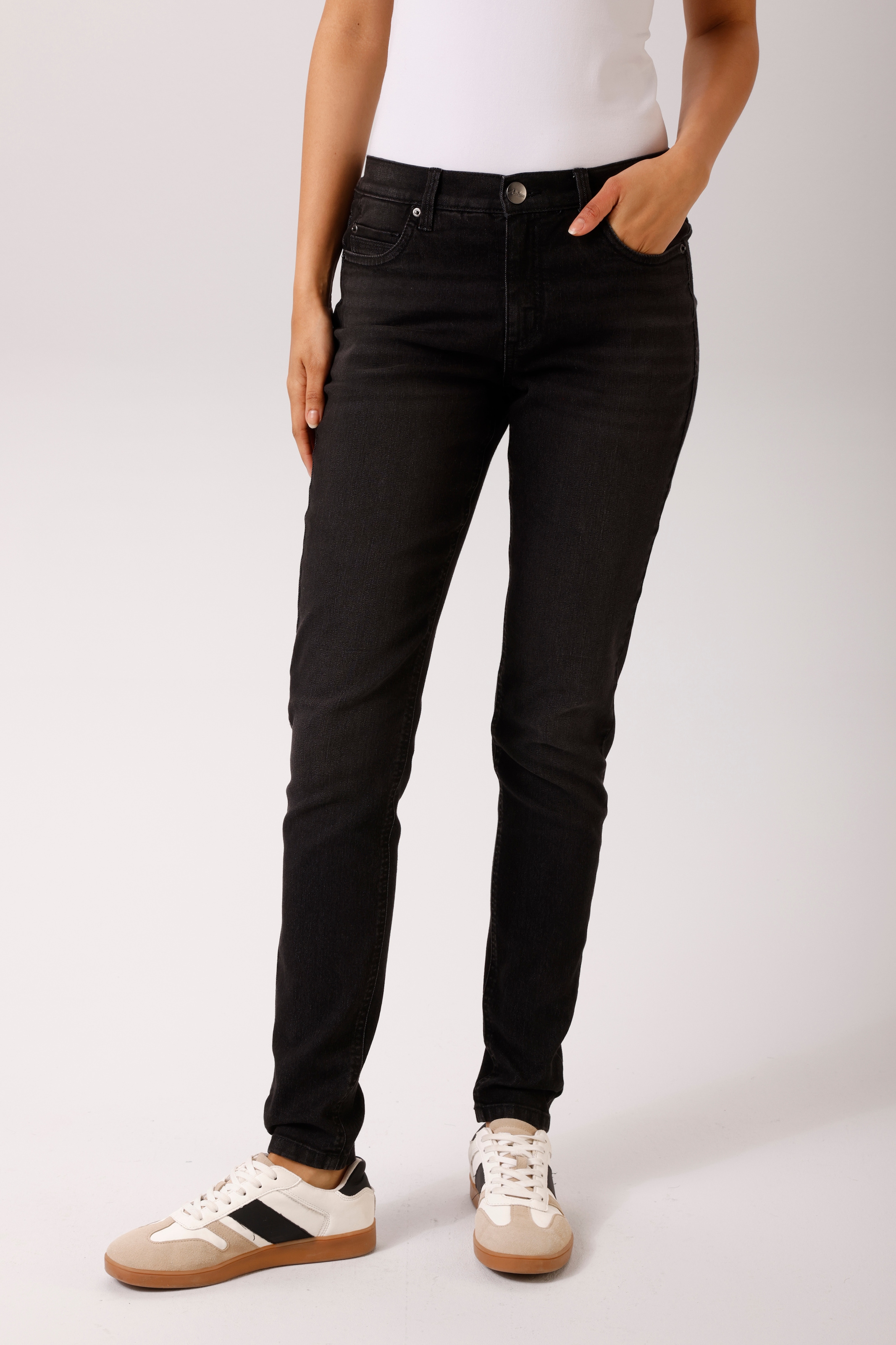 Image of Aniston CASUAL Skinny-fit-Jeans in trendiger Used-Waschung - NEUE KOLLEKTION