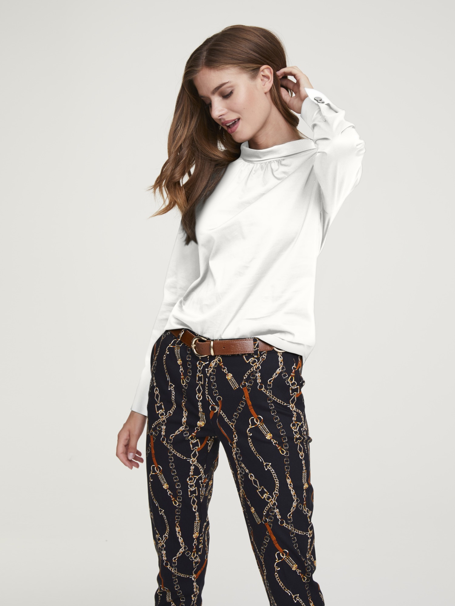 Bluse mit Stehkragen