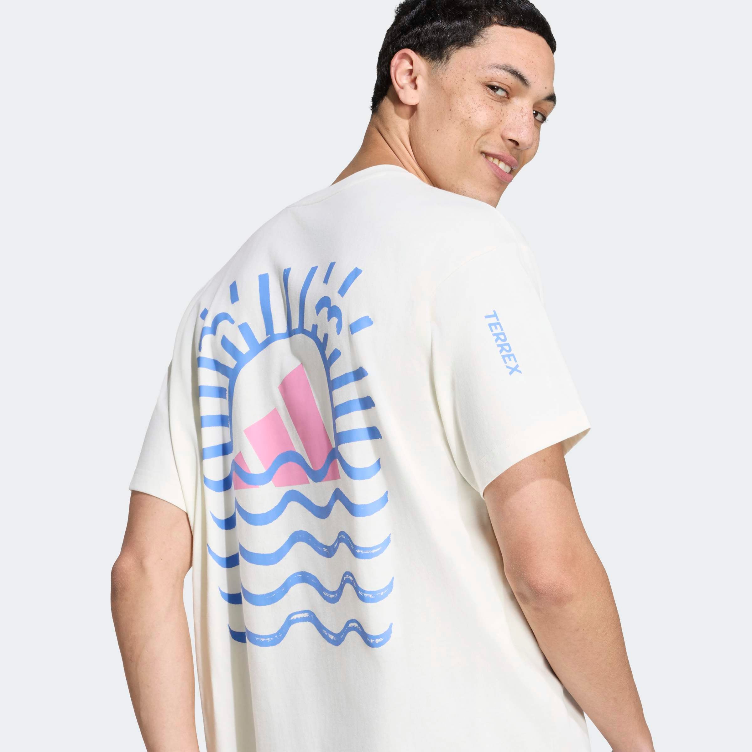 adidas TERREX »ELEMENTS GRAPHIC« sportlicher Stil, aus Baumwolle, mit Rundhalsausschnitt, Kurzarm