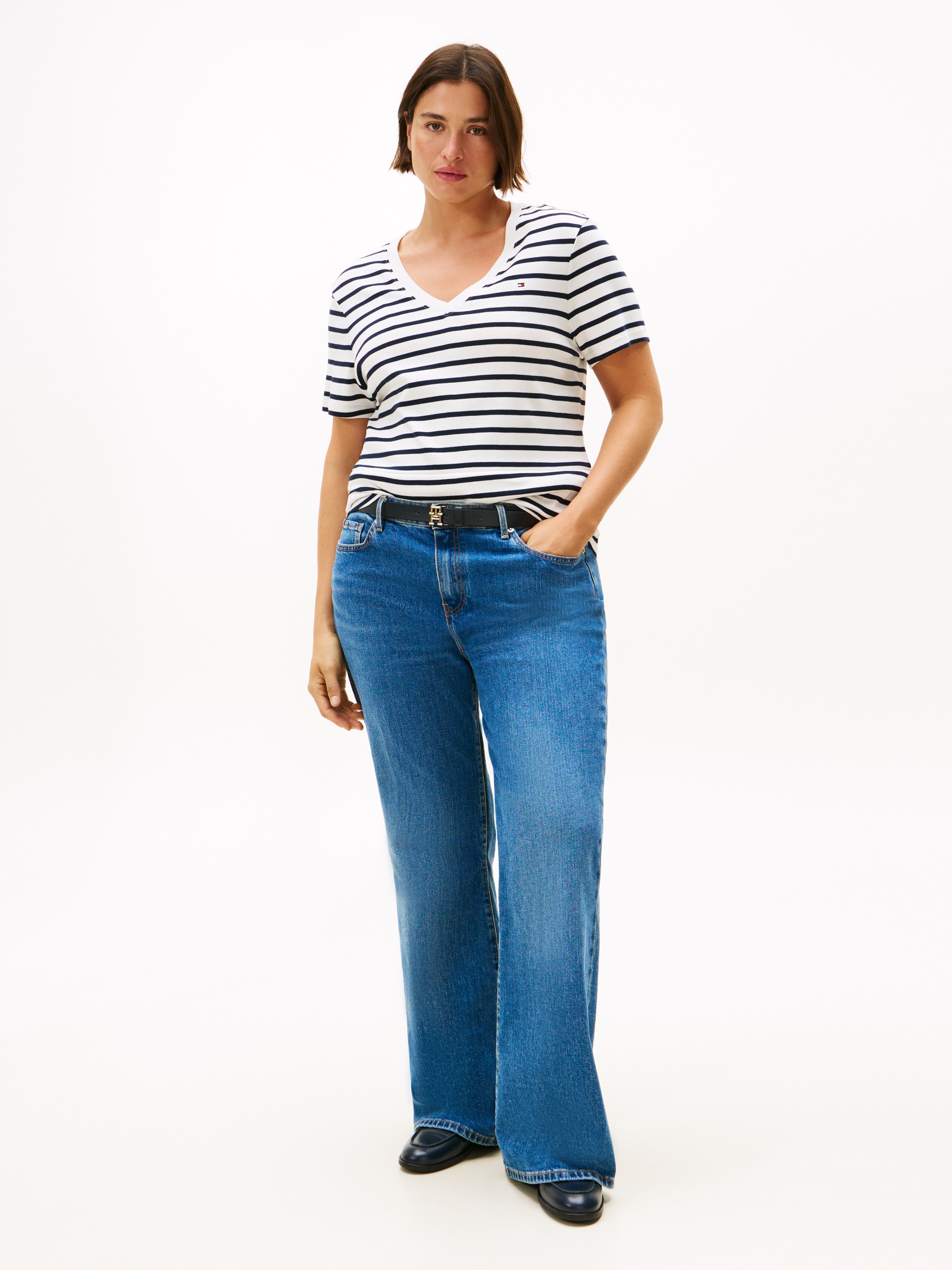 Tommy Hilfiger Curve V-Shirt »CRV SLIM CODY V-NK SS«, in Grossen Grössen