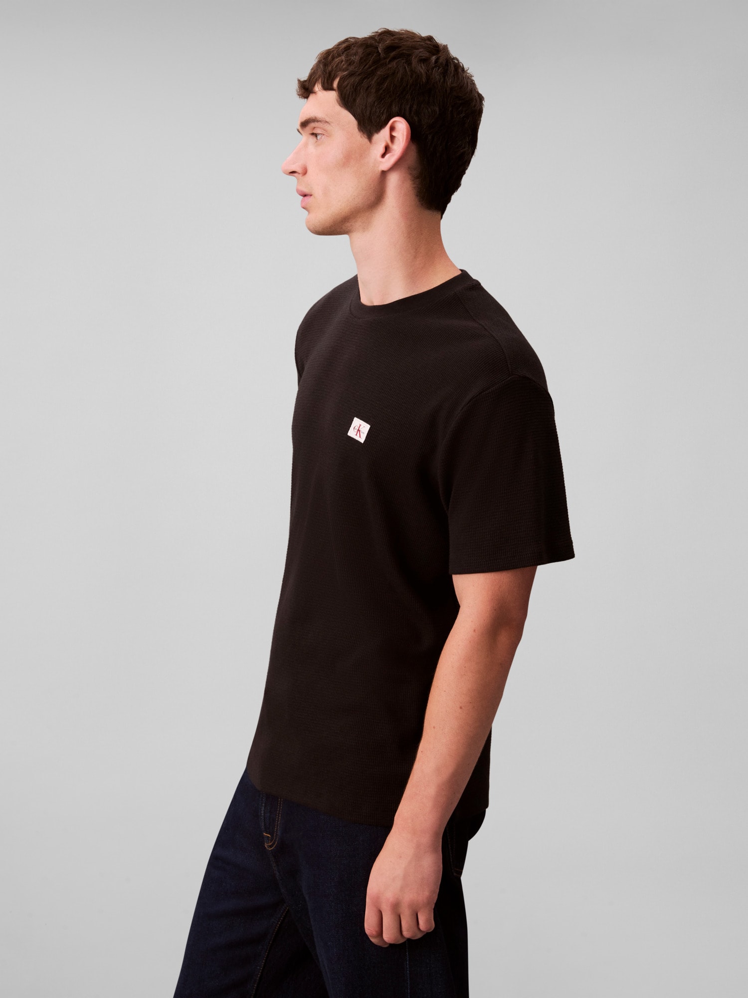 Calvin Klein Jeans T-Shirt »WAFFLE BADGE TEE« Regular fit mit Rundhalsausschnitt