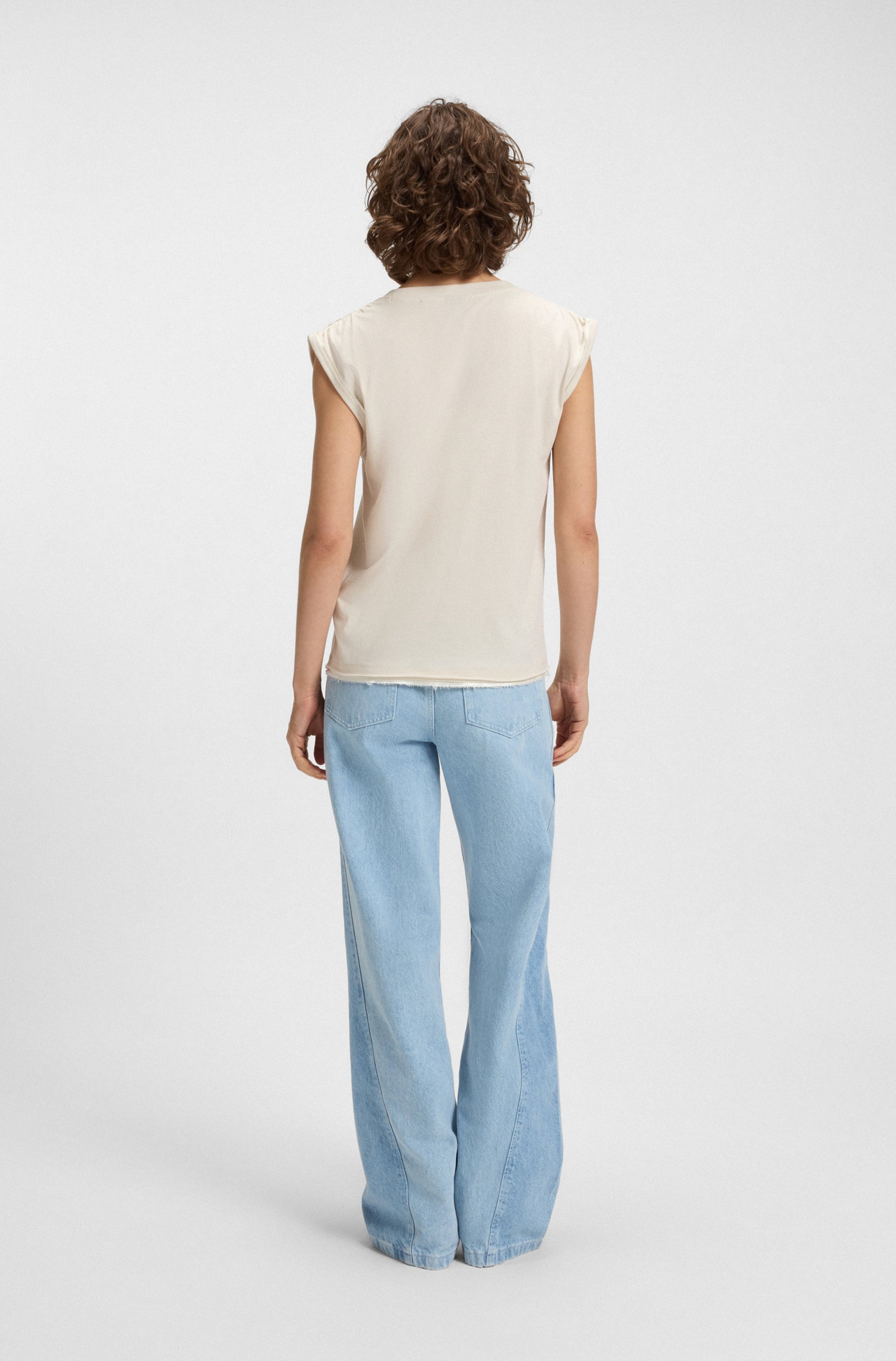 BOSS ORANGE Rundhalsshirt »Elai Premium Damenmode«, im Relaxed Fit, ärmellos