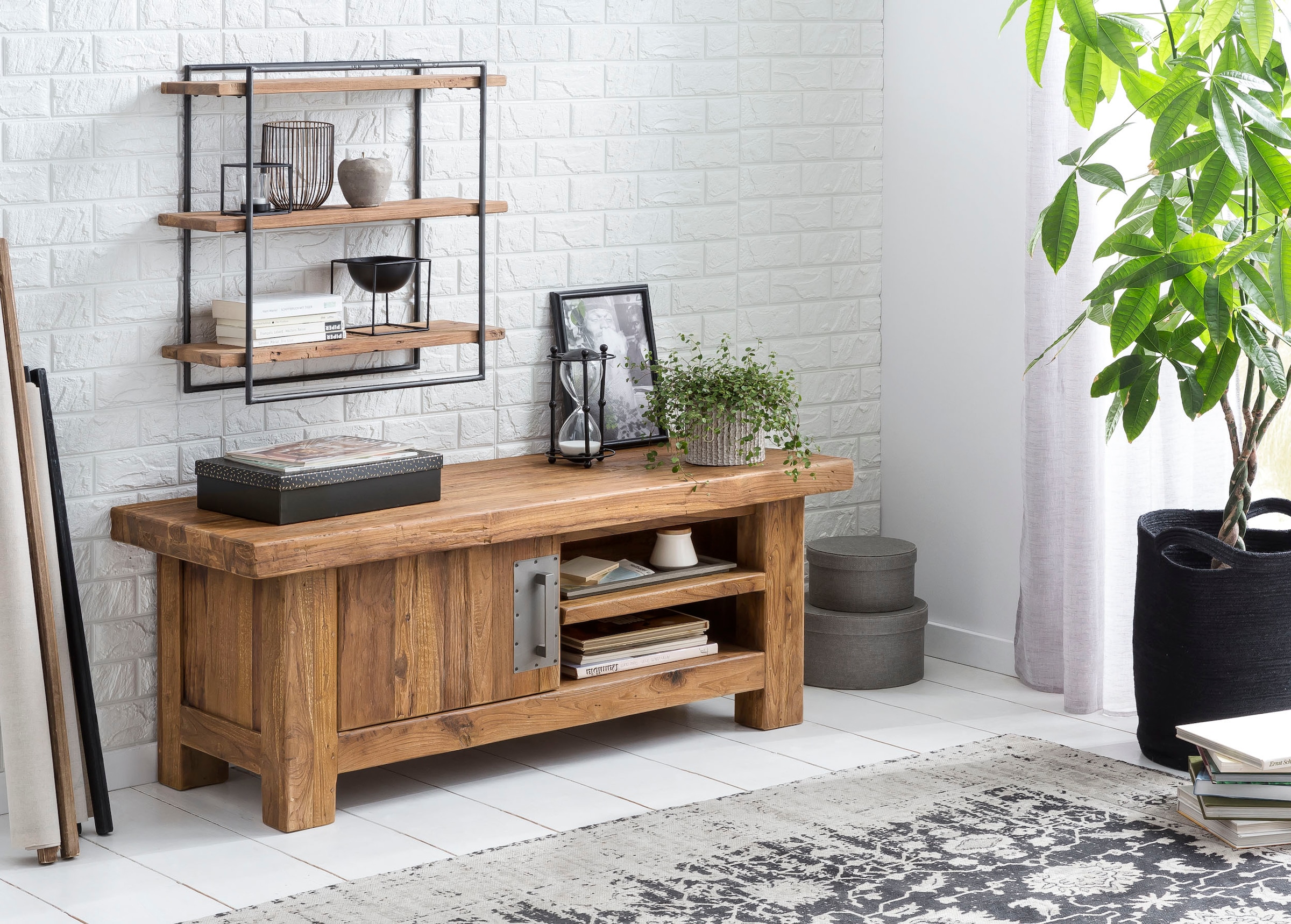 SIT Étagère murale »ROMANTEAKA Hängeregal aus Teakholz mit 3 Böden im Industrial-Stil« Teck recyclé rencontre un cadre métallique moderne