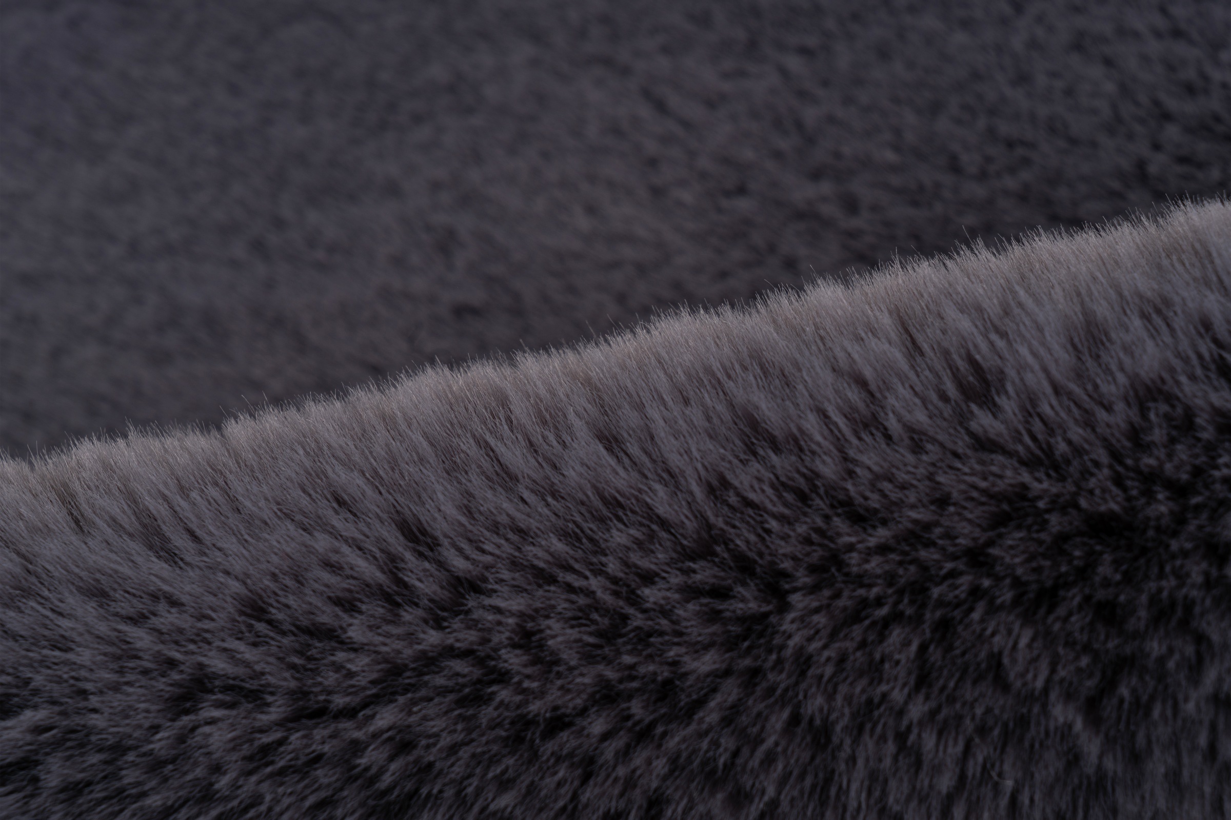 Kayoom Tapis à poils longs »Boundless 226« En forme de peau d'animal 40 mm Höhe Hochflor, Modernes Muster, Deko, Fussbodenheizungsgeeignet, Wohnzimmer