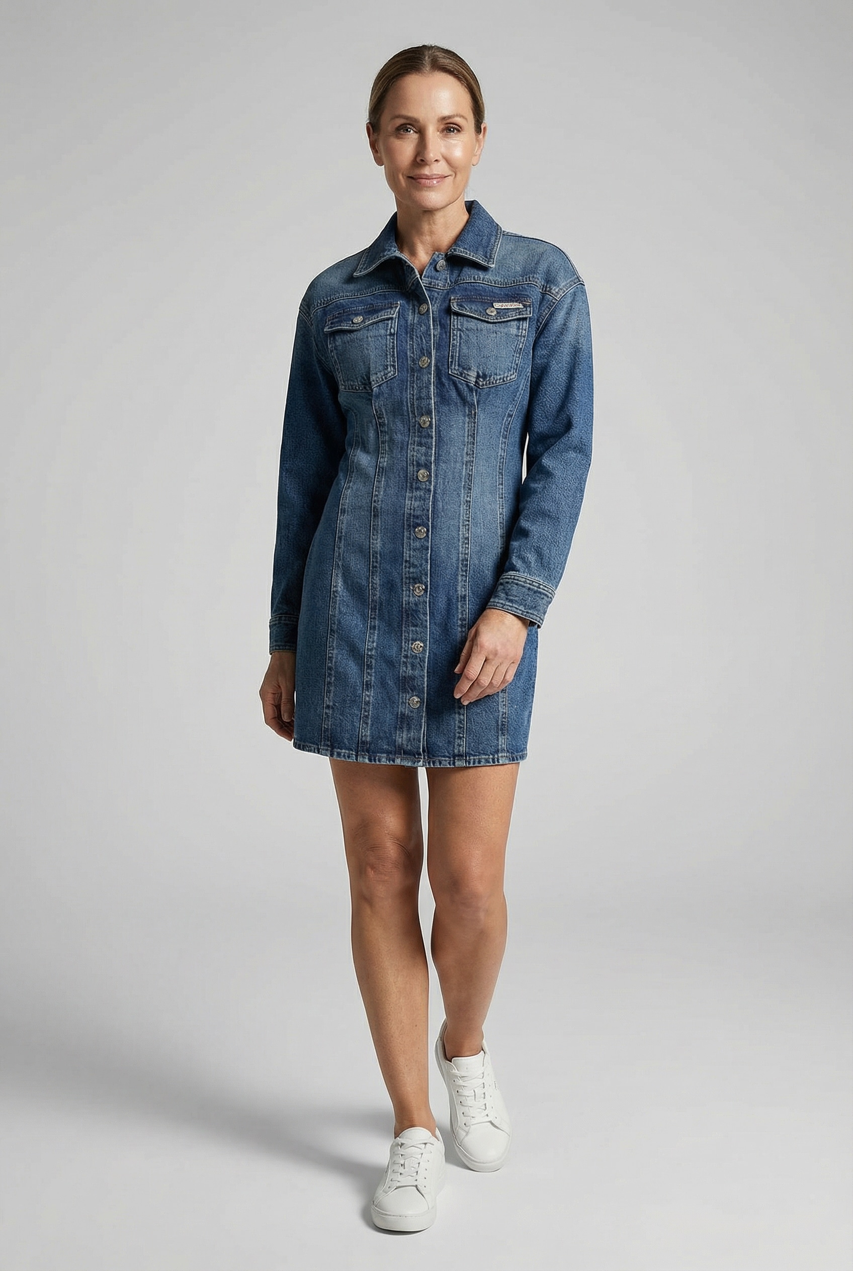 Image of Calvin Klein Jeans Jeanskleid "LS DENIM MINI DRESS" Klappentaschen Mit Rundhalsausschnitt, figurbetont