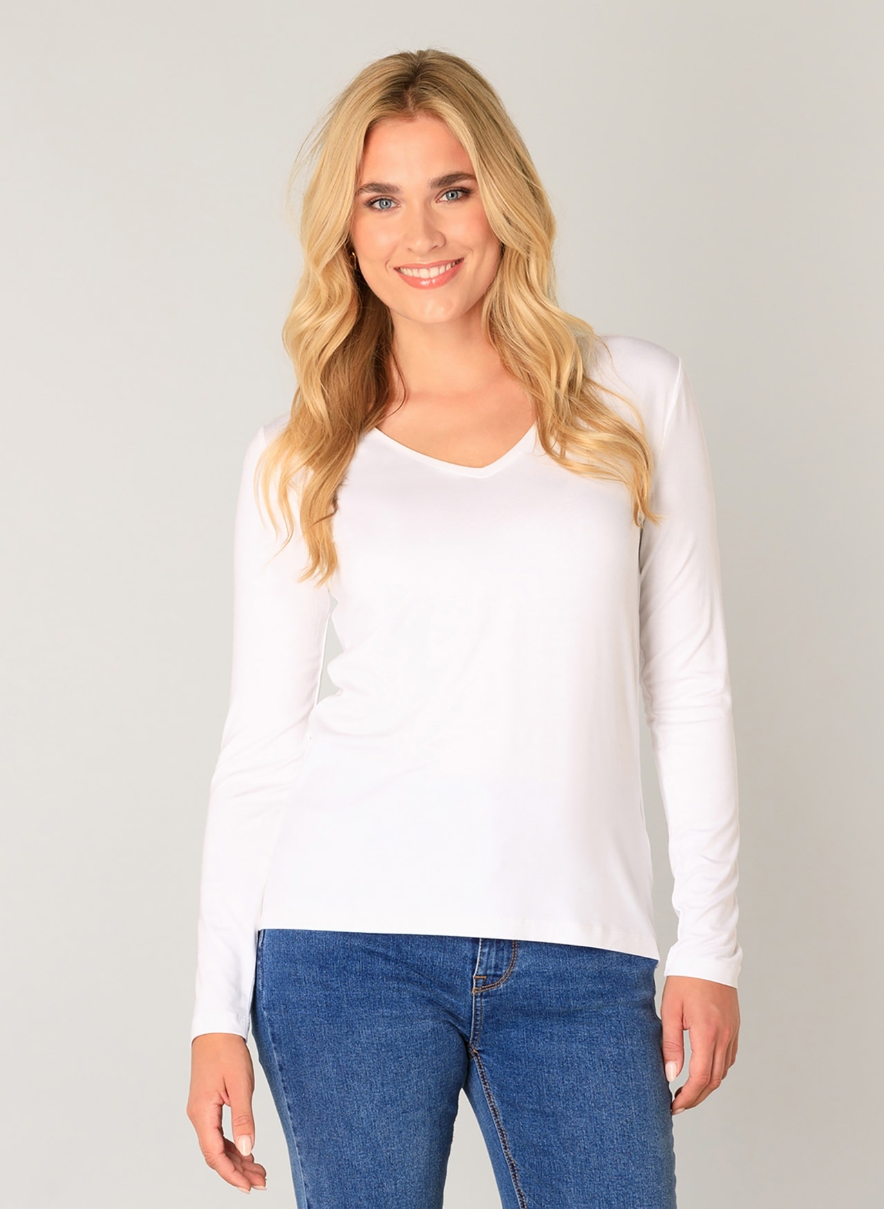 Image of Base Level Langarmshirt mit V-Ausschnitt