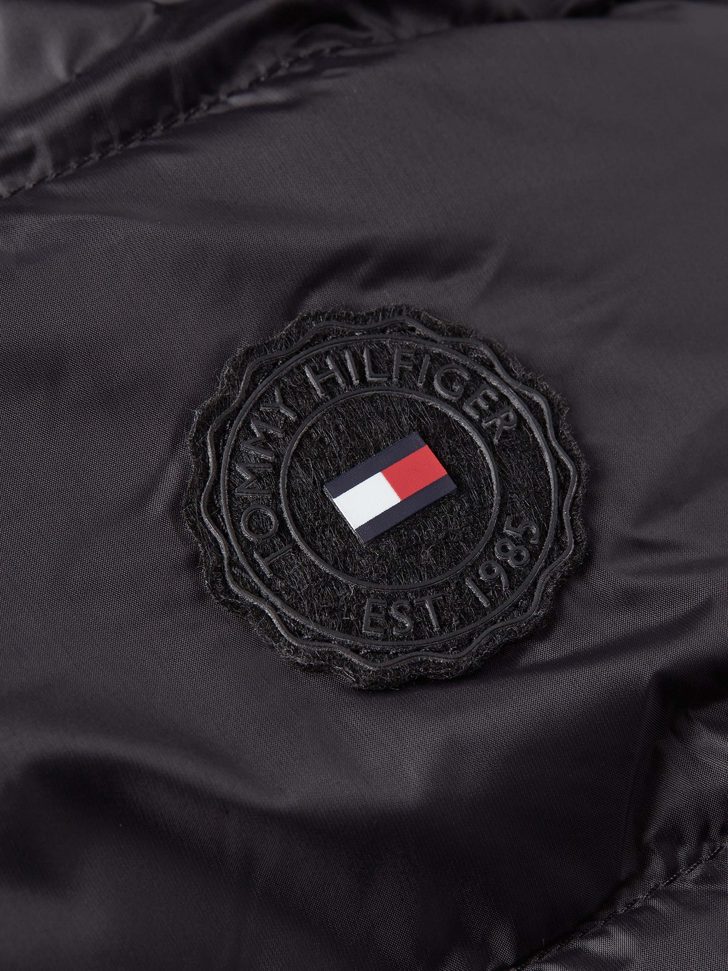 Tommy Hilfiger Steppjacke, mit Logoprägung