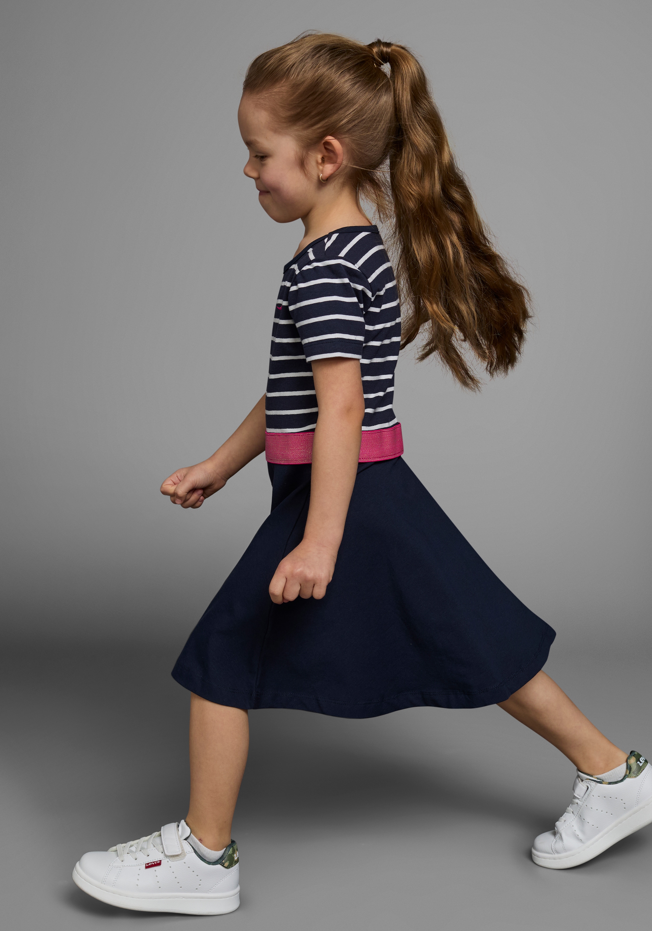 KangaROOS Jerseykleid »für kleine Mädchen«, kniefrei, aus Jersey, kurzärmelig