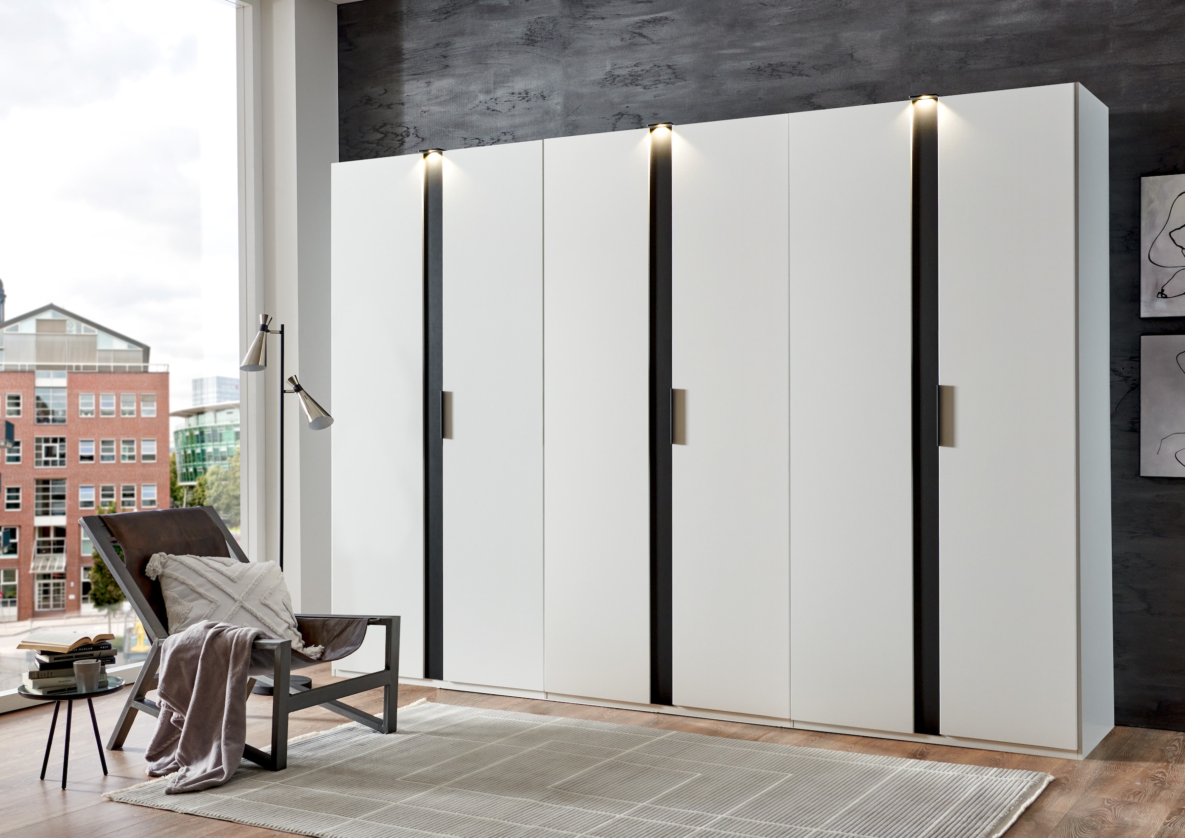 Wimex Drehtürenschrank »Rimini by fresh to go, weiss oder graphit mit schwarzen Metallgriffen«, inklusive LED Beleuchtung, 3 Breiten: 200, 250 oder 300cm, 216cm hoch