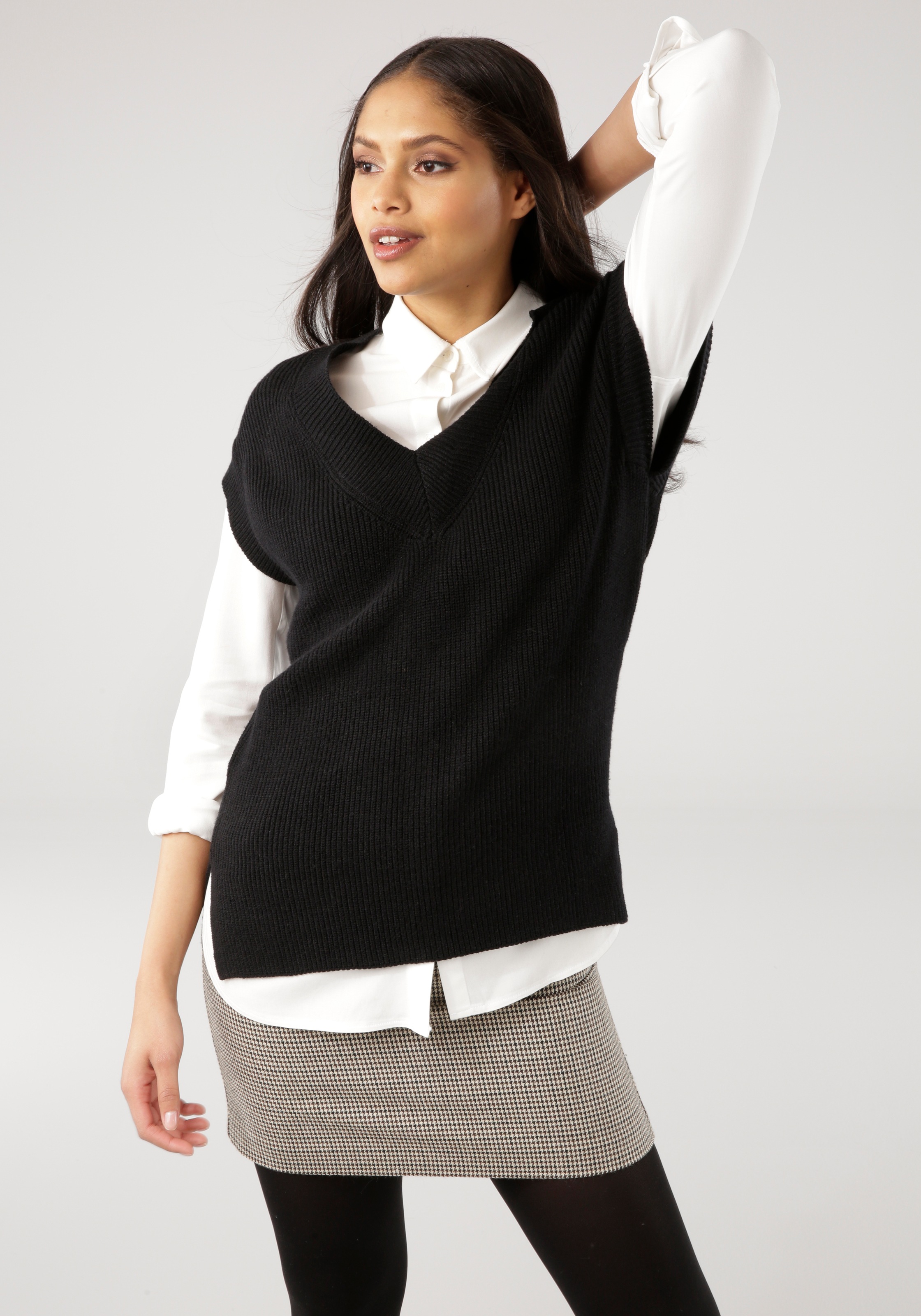 Image of Tamaris Pullunder, mit V-Ausschnitt bei Ackermann Versand Schweiz