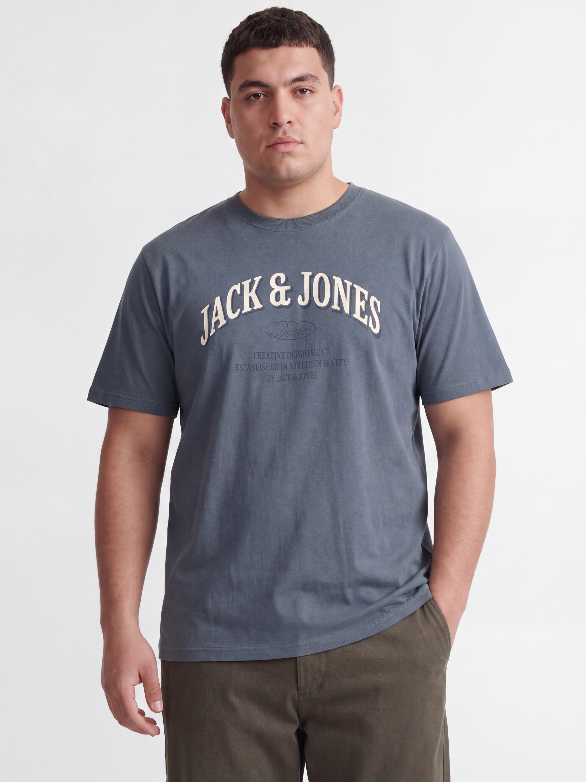 Jack & Jones PlusSize T-Shirt »JJEDENVER LOGO TEE SS O-NECK SN PLS« Baumwolle, locker geschnitten
