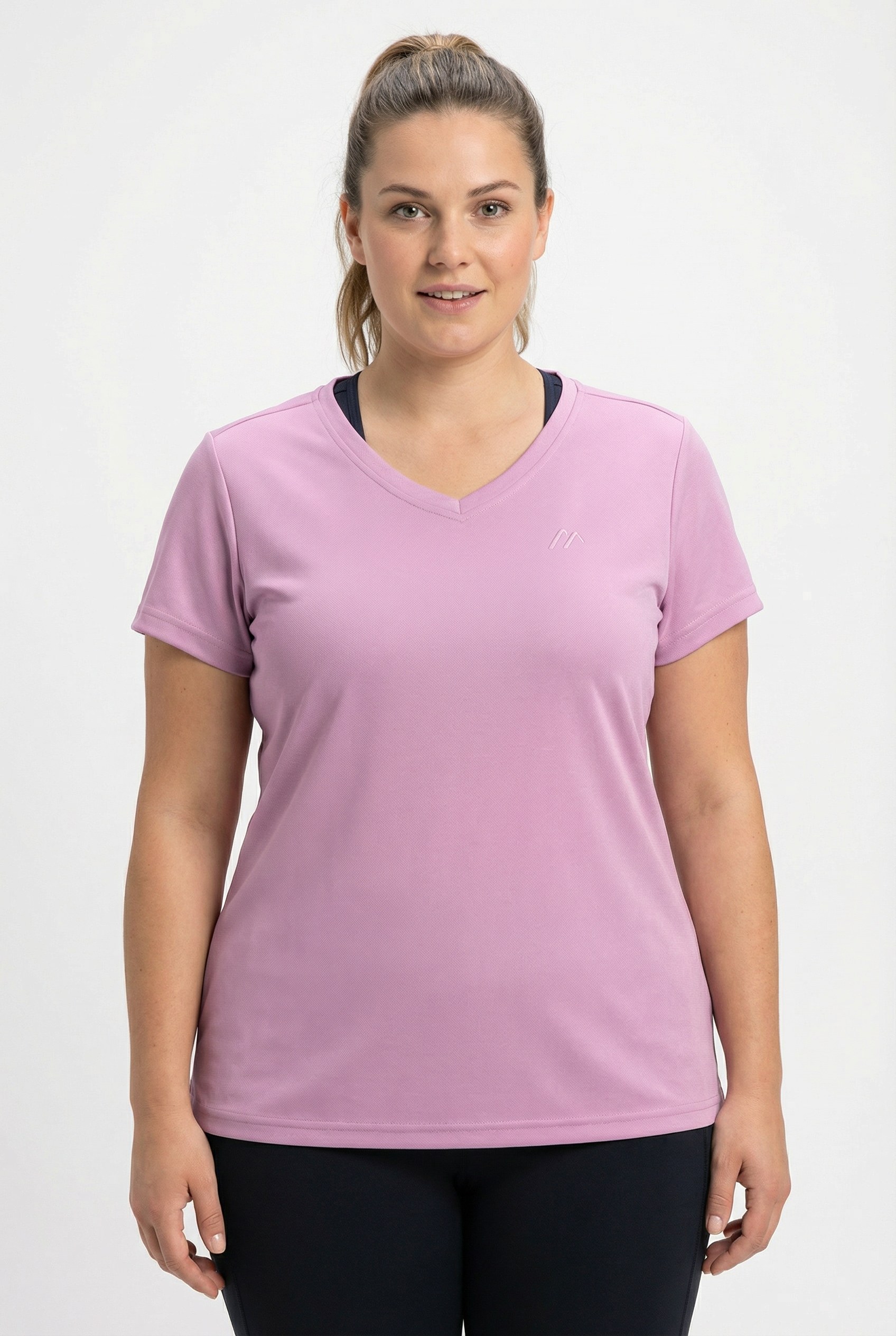 Image of Maier Sports T-Shirt "Da-Shirt 1/2 Arm Trudy" mit dezentem V-Ausschnitt, schnell trocknendes Material, aus Polyester