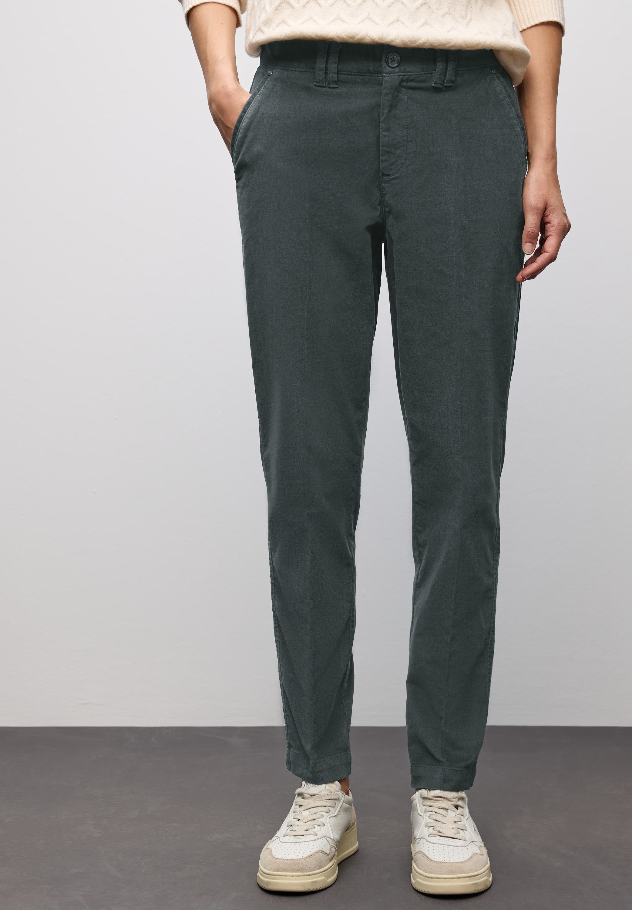 Image of STREET ONE Chinohose "Velvet" mit Taschen