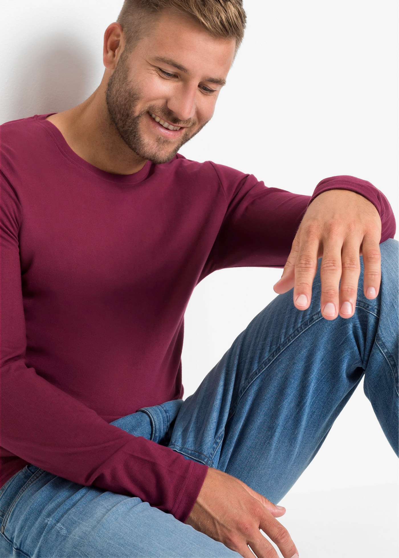 bonprix T-shirt à manches longues »Langarmshirt (3er Pack)« Packung, 3 cuis regular fit Passform, Rundhals-Ausschnitt, casual Stil, im 3er Pack