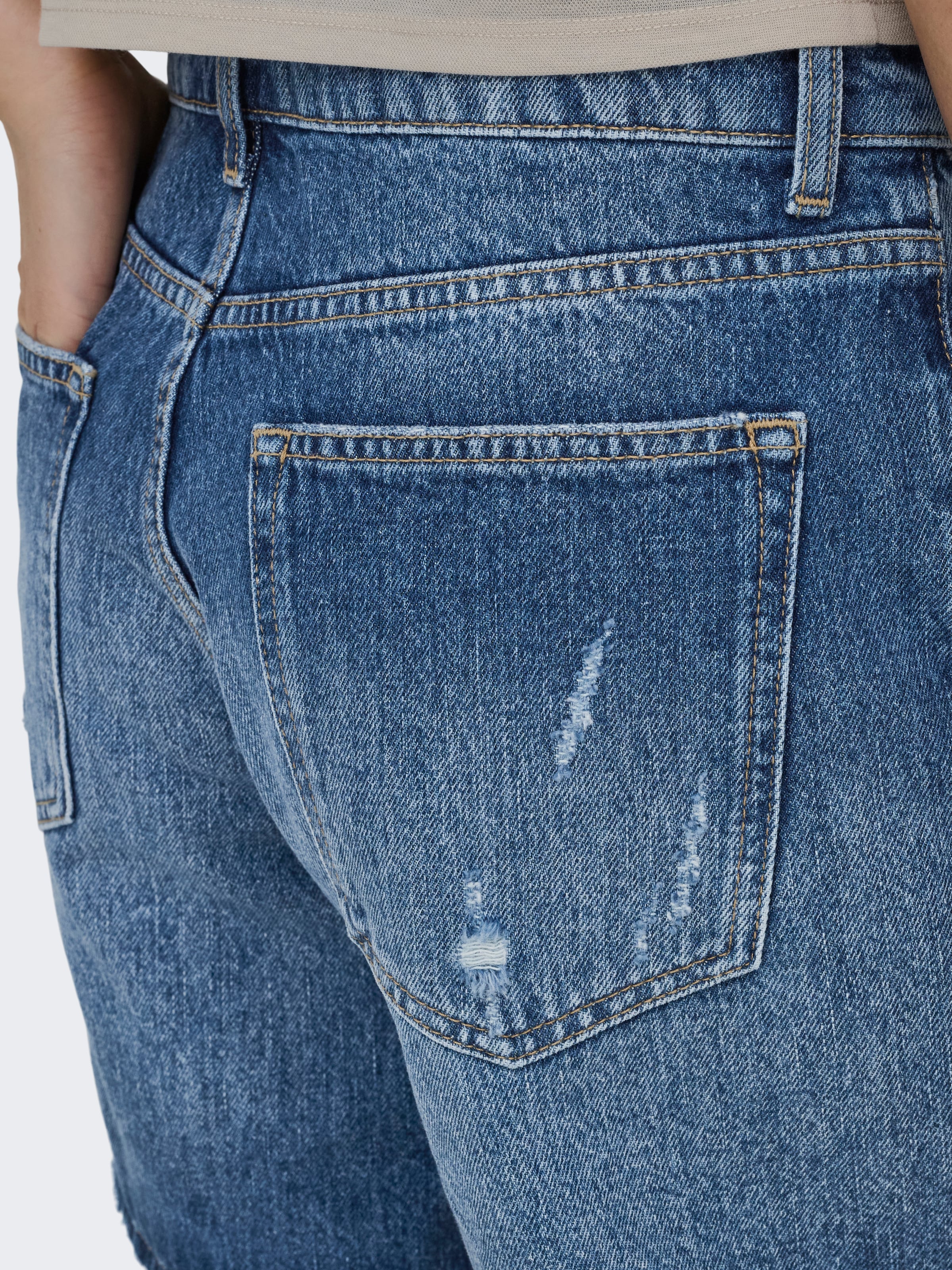 ONLY Short en jean »ONLMILTON MW DESTROY SHORT DNM« coton, taille normale, effets destroyed
