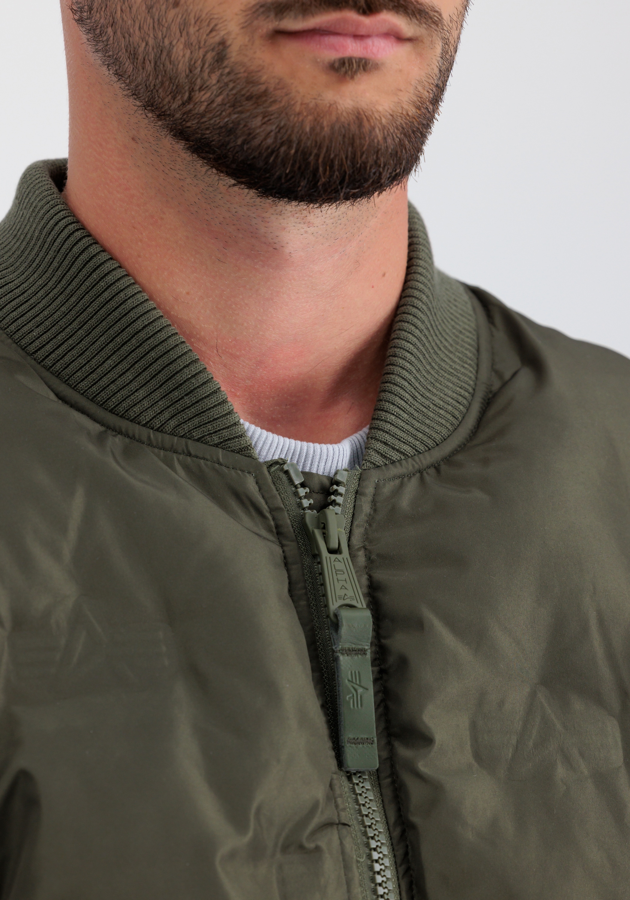 Alpha Industries Veste d'hiver »MA-1 Emb. Logo Puffer«