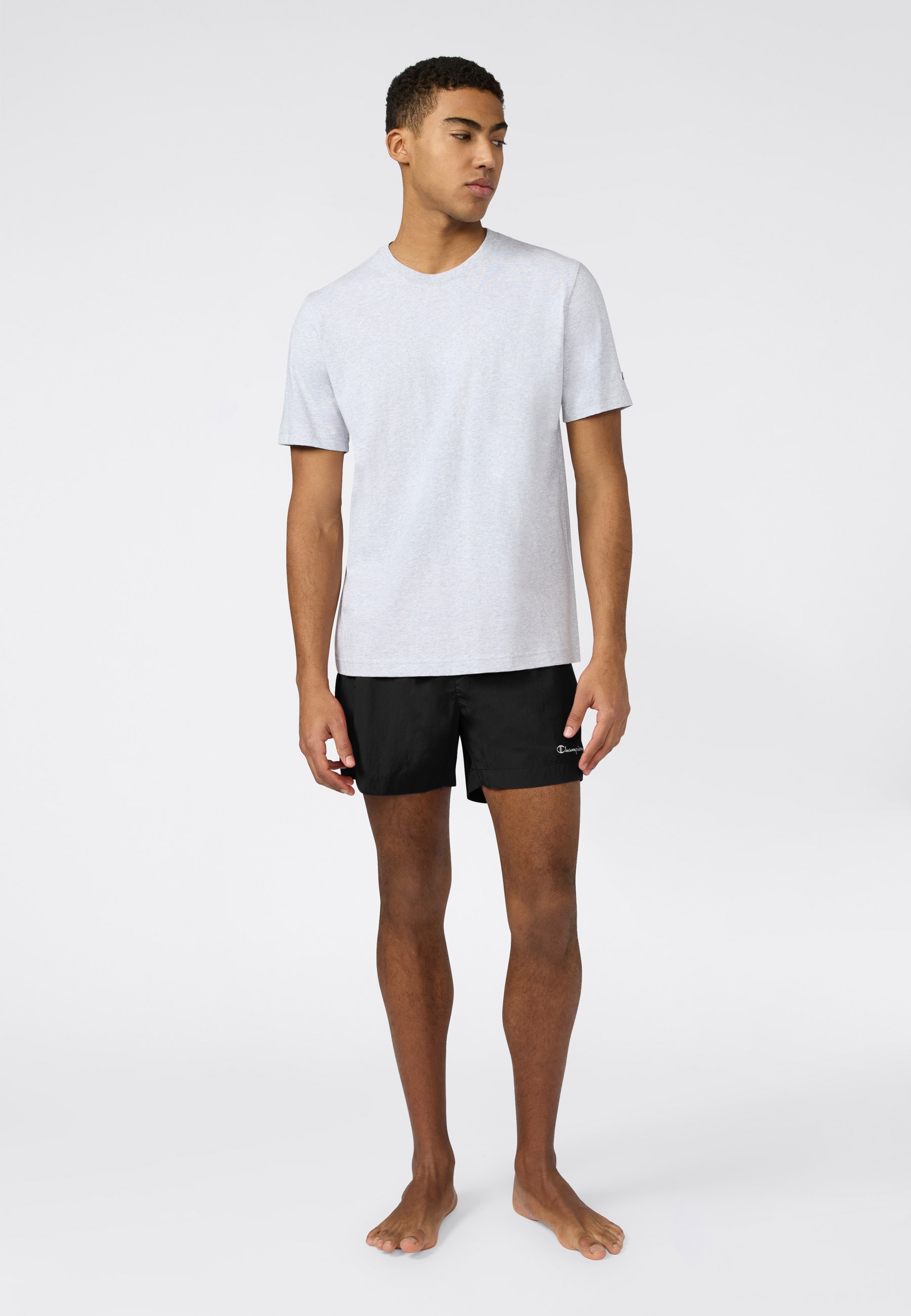 Champion Badeshorts »Beachshort Standard Fit« schnelltrocknend, bequeme Passform, kurzer Schnitt, sportliches Design