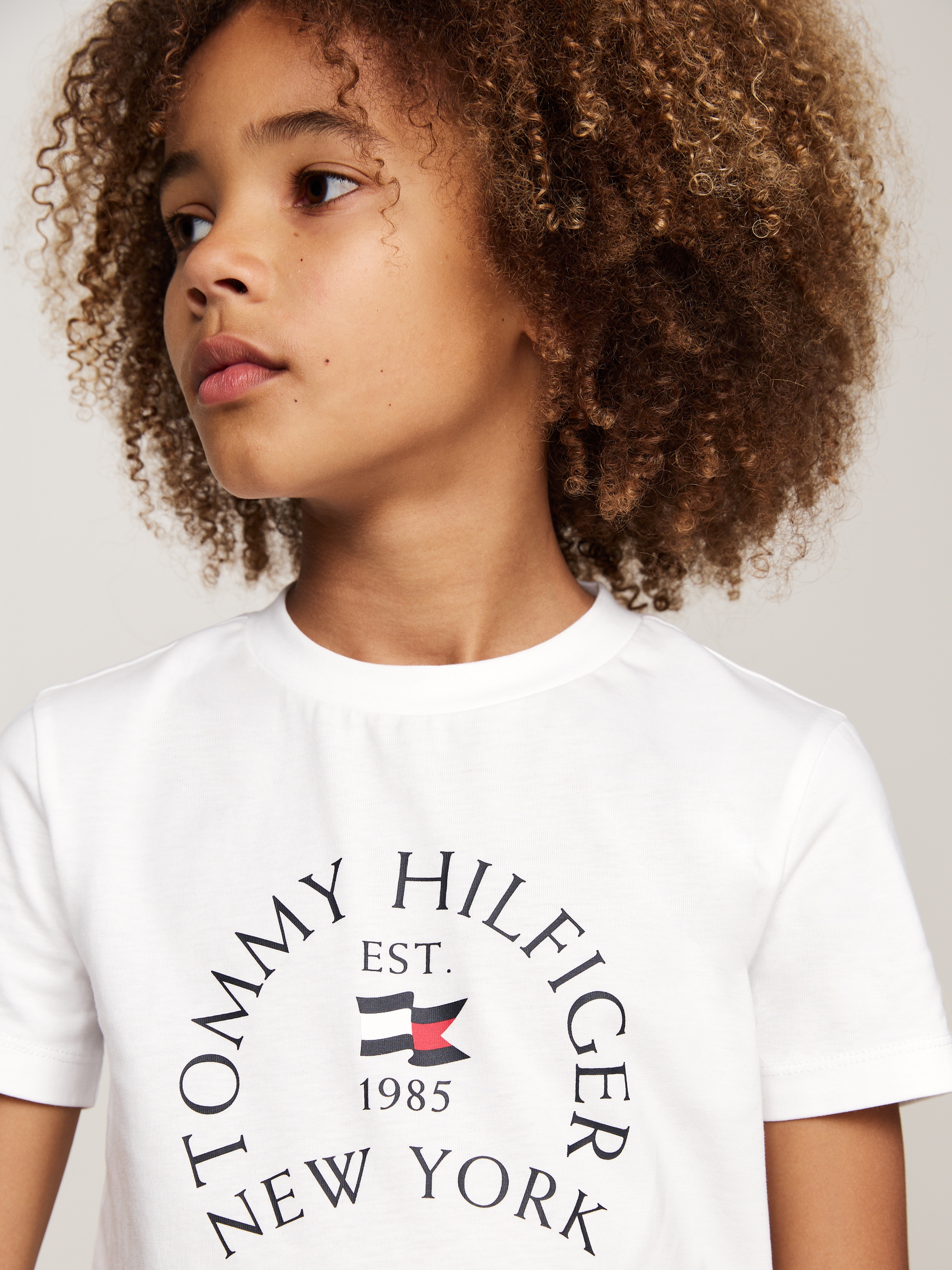 Tommy Hilfiger T-Shirt »NAUTICAL ARCH PRINTED REG TEE SS«, Baby bis 2 Jahre; mit grossem Tommy Logo