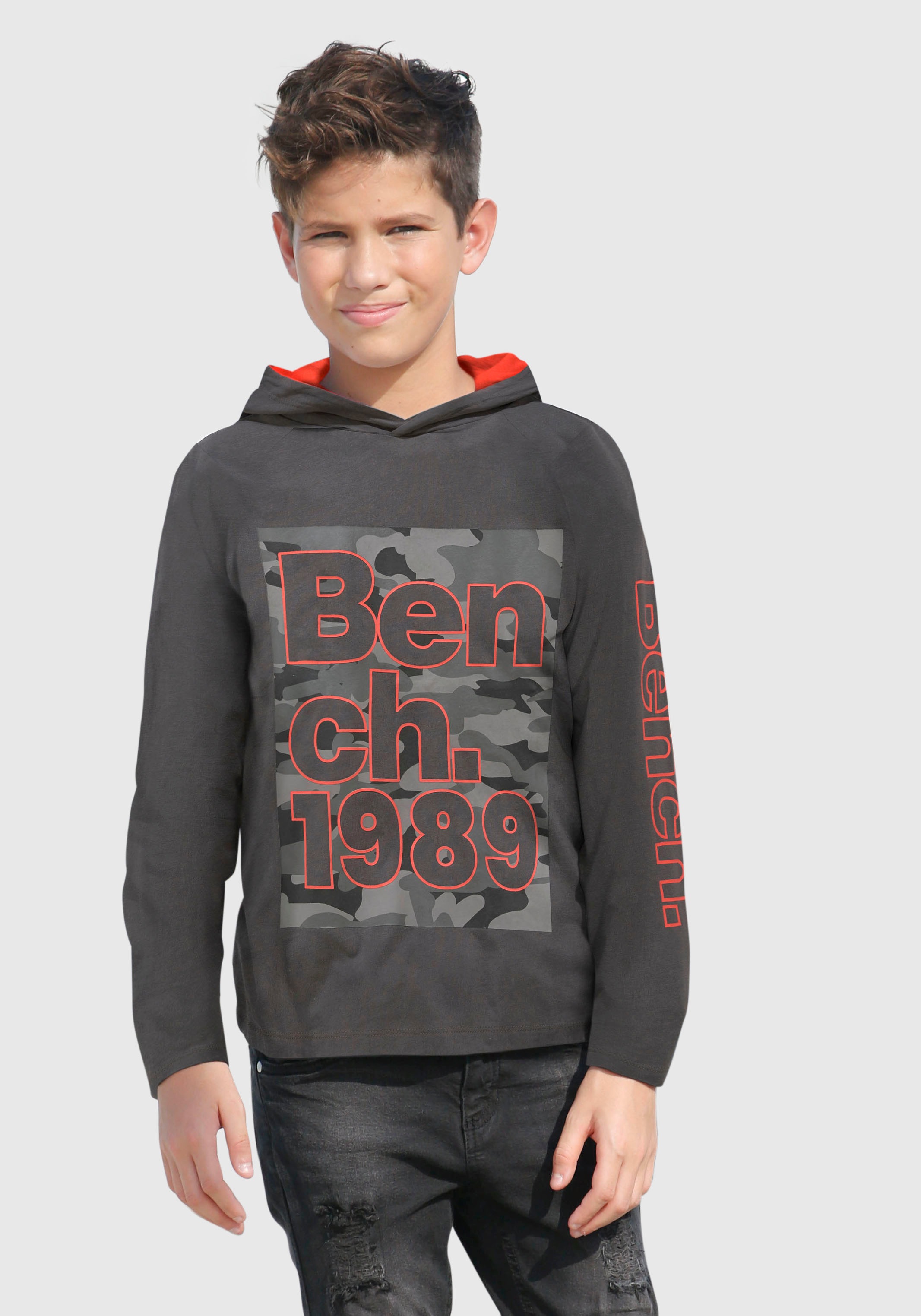 Image of Bench. Kapuzenshirt, mit Kapuzenfutter in Kontrastfarbe bei Ackermann Versand Schweiz