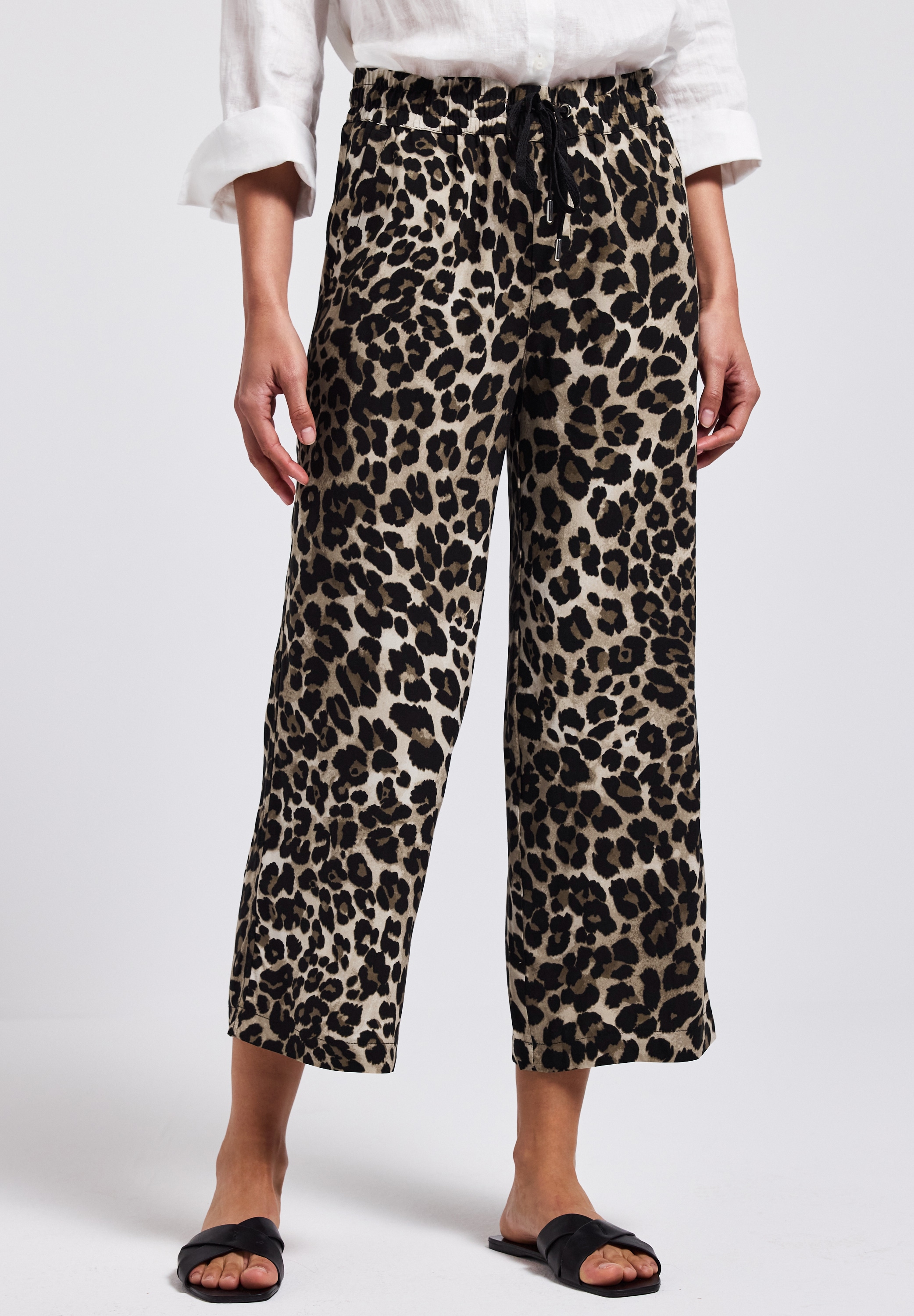 Image of STREET ONE Stoffhose "Style Emee" Sommerhose mit elastischem Bund und Tunnelzug, mit grafischem Muster