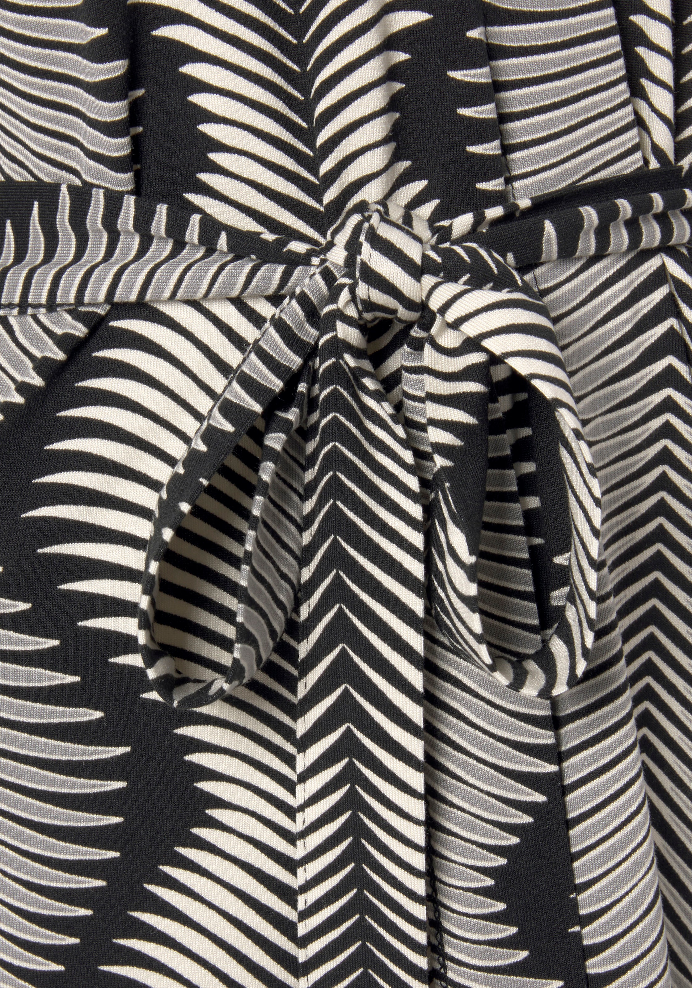 LASCANA Kimono, mit graphischen Allover-Druck
