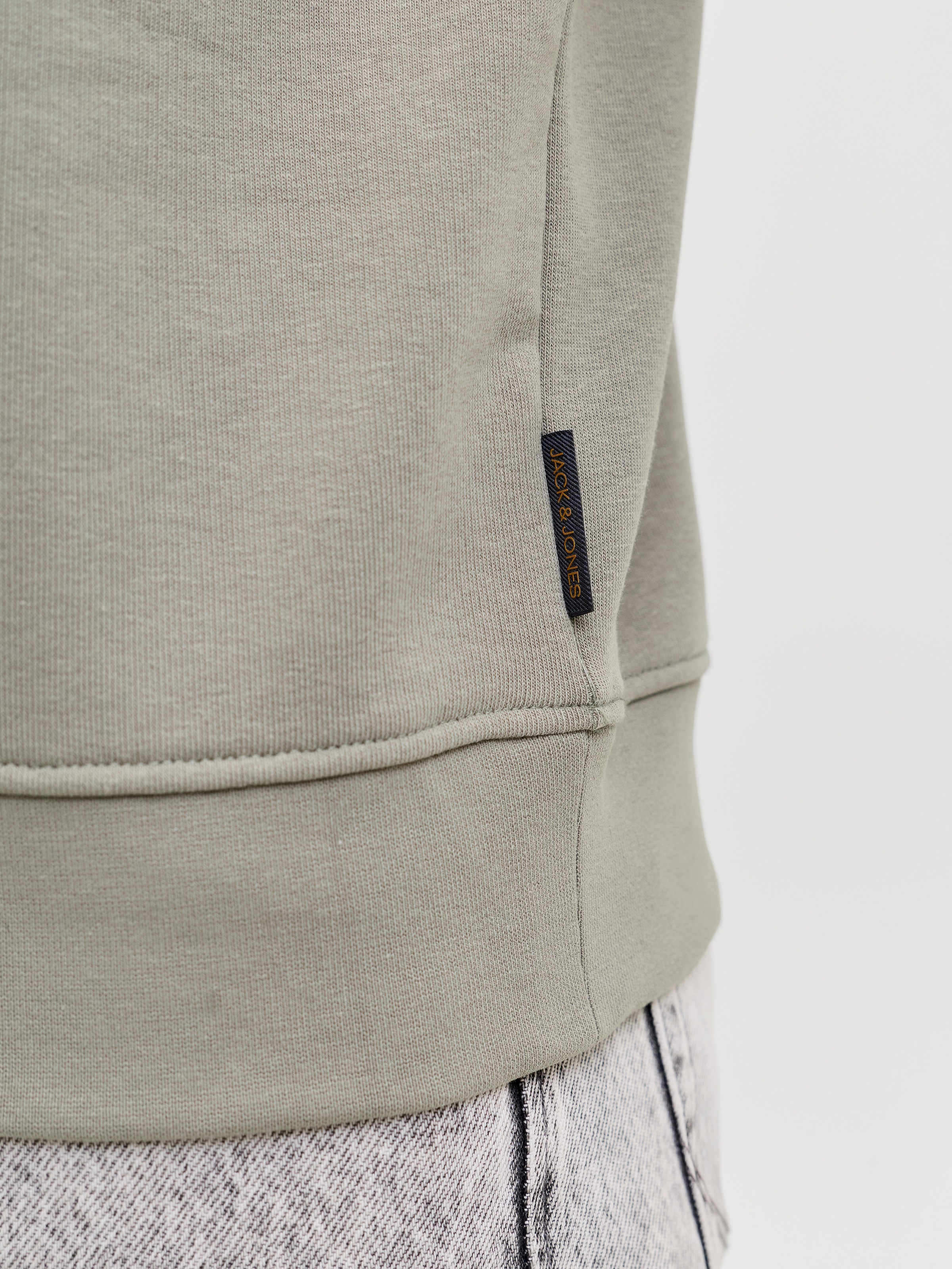 Jack & Jones Sweatshirt »JJDEVIN DAYTONA PRINT SWEAT CREW NECK«
