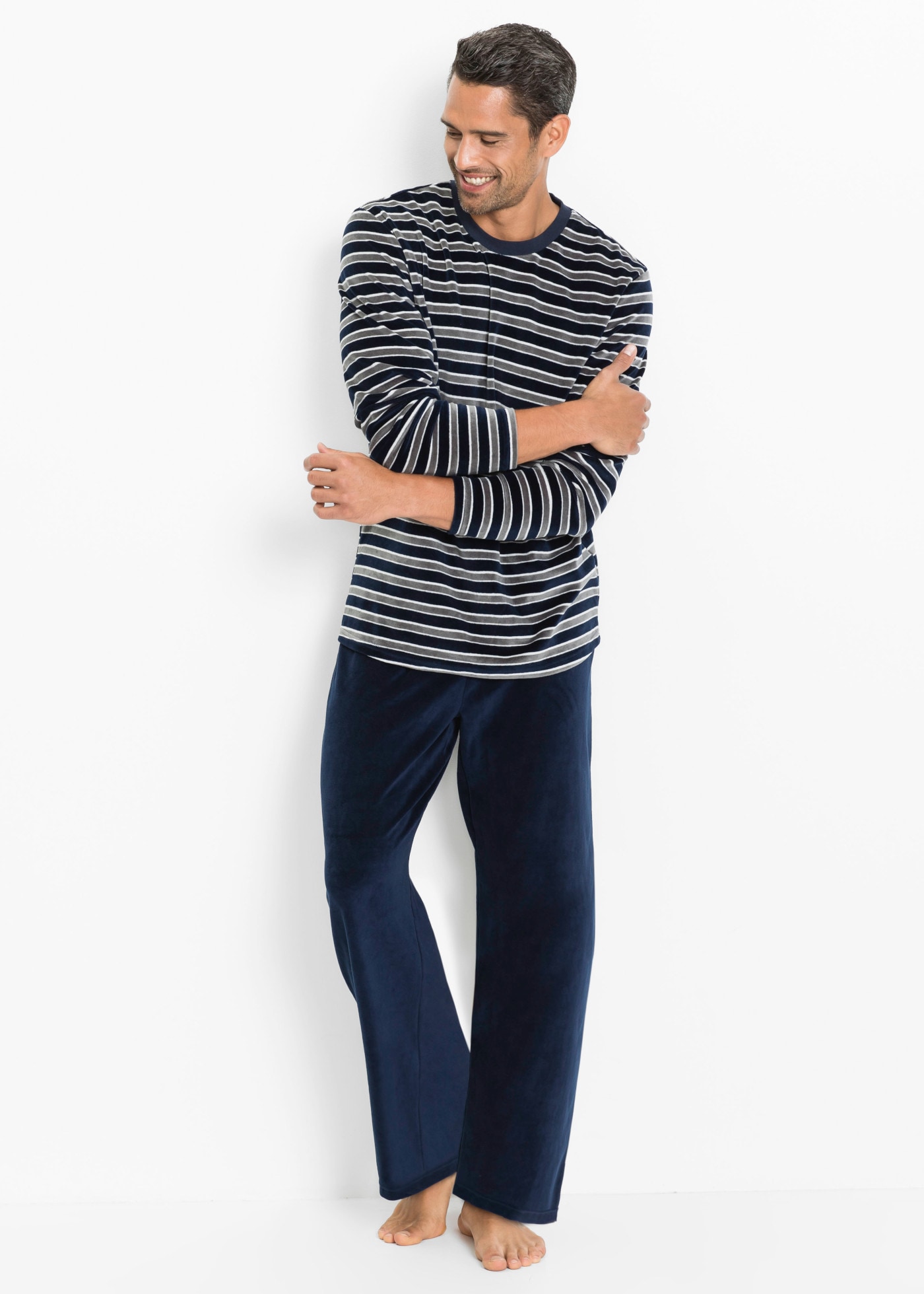 Image of bonprix Pyjama Set, aus Nicki-Material, lockere Passform, mit breitem Komfortbund