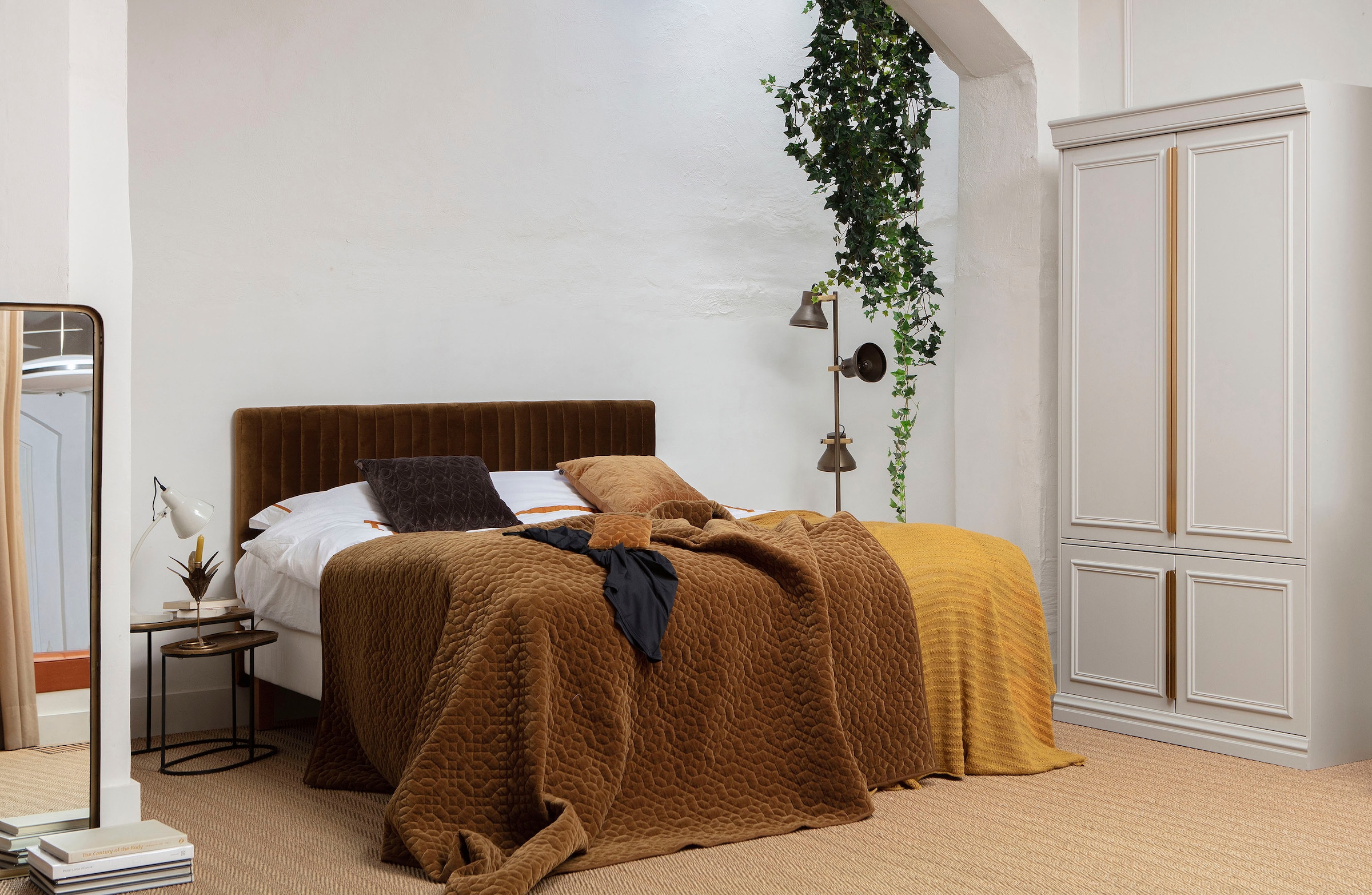 WOOOD Armoire vestiaire »Organize  FSC®-Kiefernholz mit Zierleisten-Türen und Metallgriffen« H 215 x L 110 x P 62 cm, fixation murale recommandée, facile d'entretien