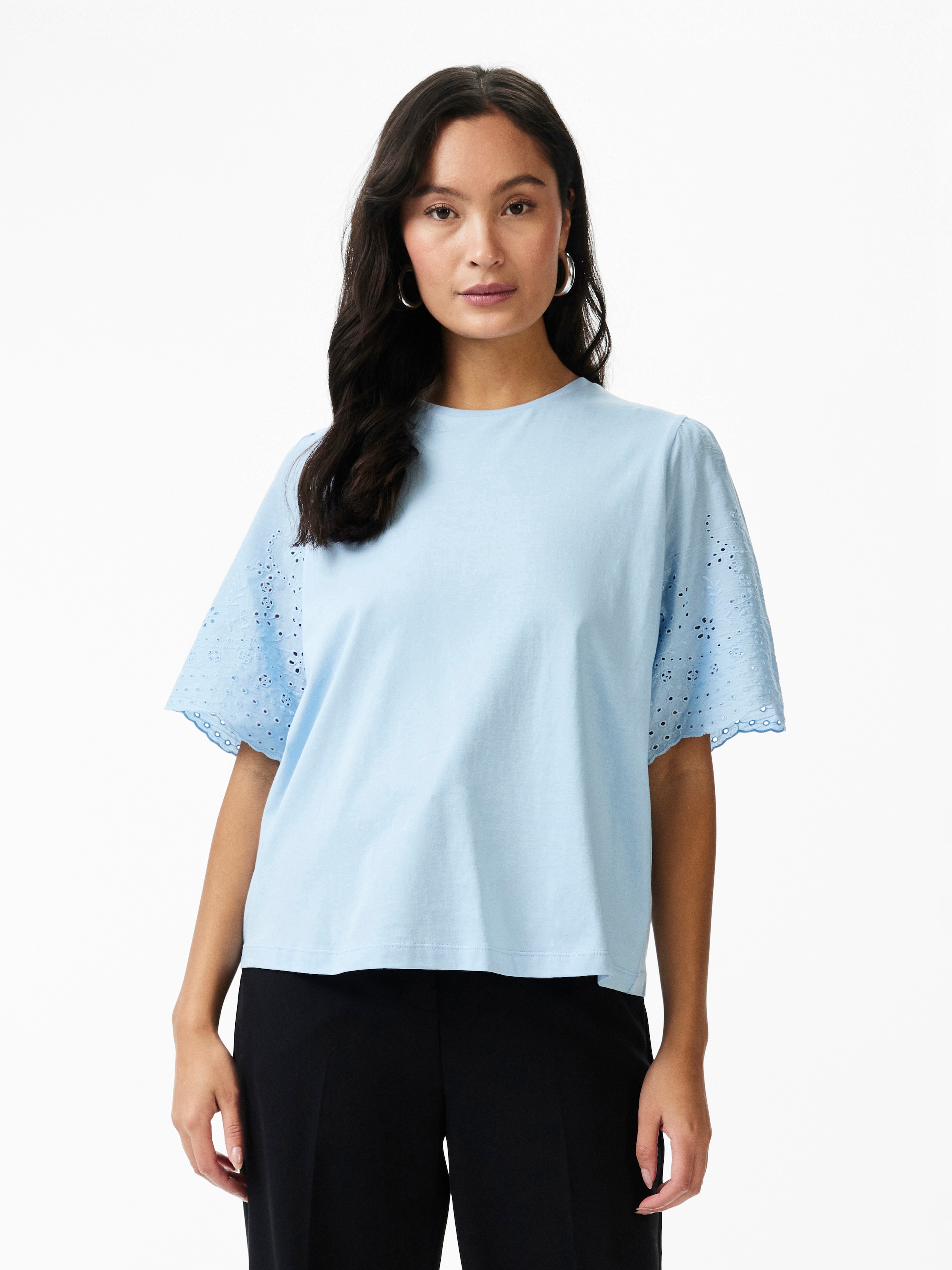 Y.A.S T-shirt à manches courtes »YASLEX SS TOP W. EMB SLEEVES S. NOOS« mit Lochstickerei